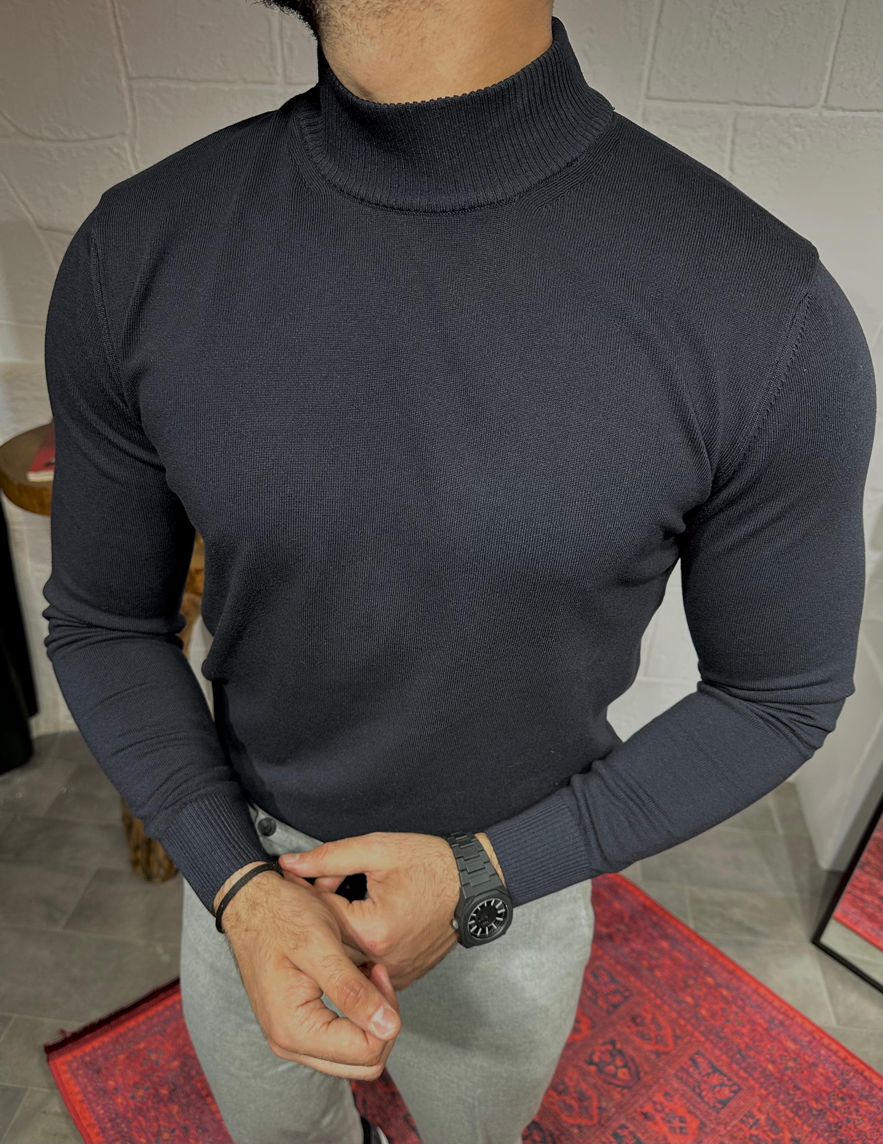 Yarım Balıkçı Yaka Triko Kazak ürünü ÜST GİYİM kategorisinde sizleri bekliyor.