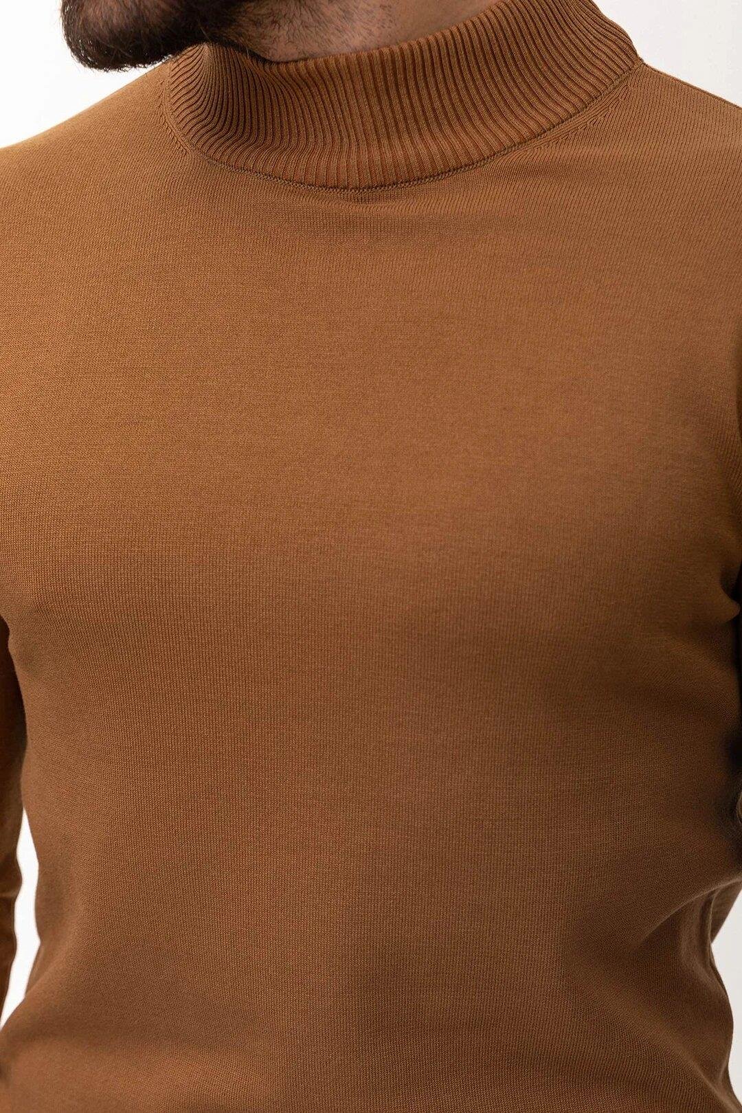 Yarım Balıkçı Yaka Triko Kazak ürünü ÜST GİYİM kategorisinde sizleri bekliyor.