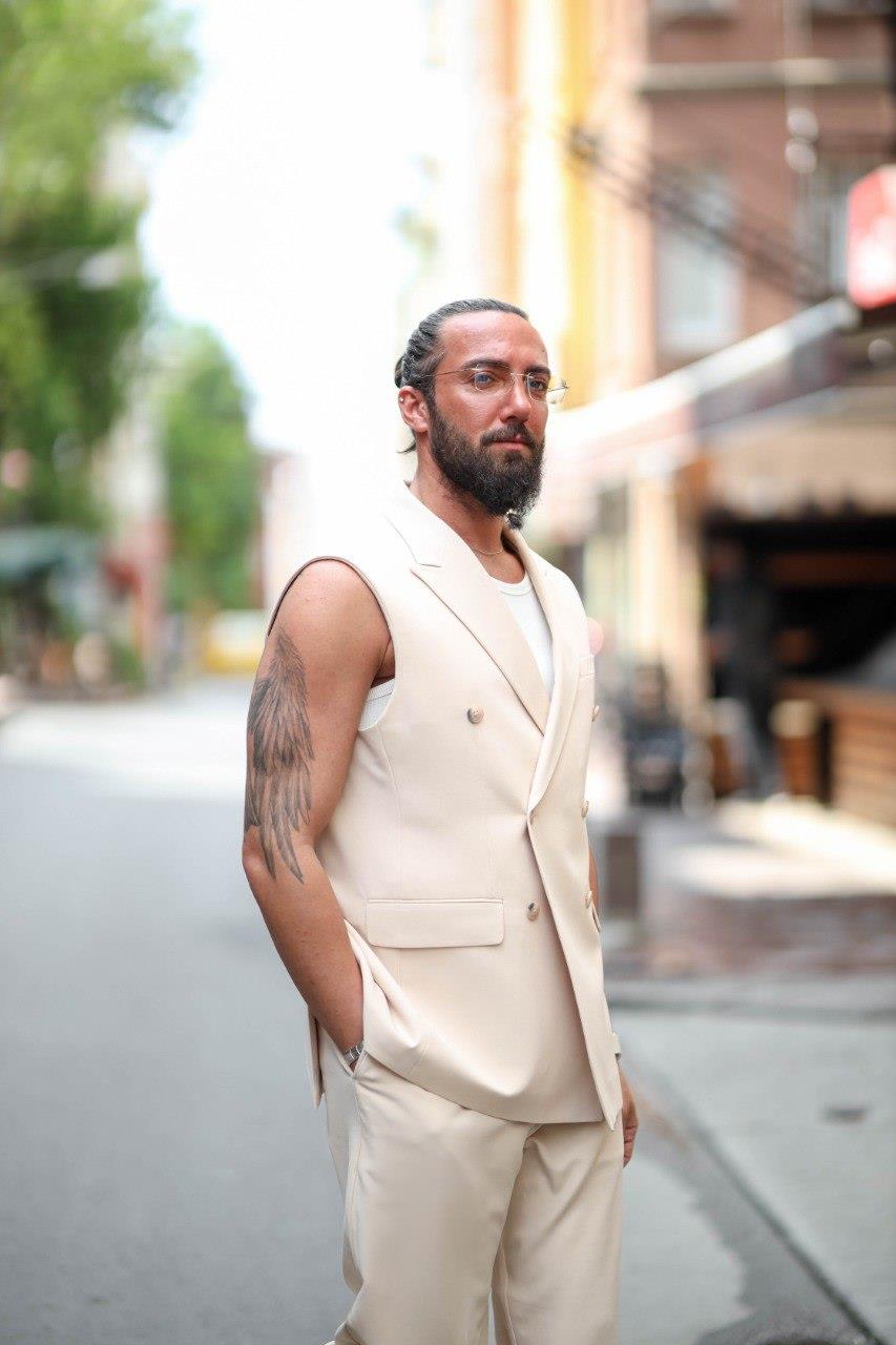 New Collection Special Design Zero Arm Set ürünü SUIT kategorisinde sizleri bekliyor.