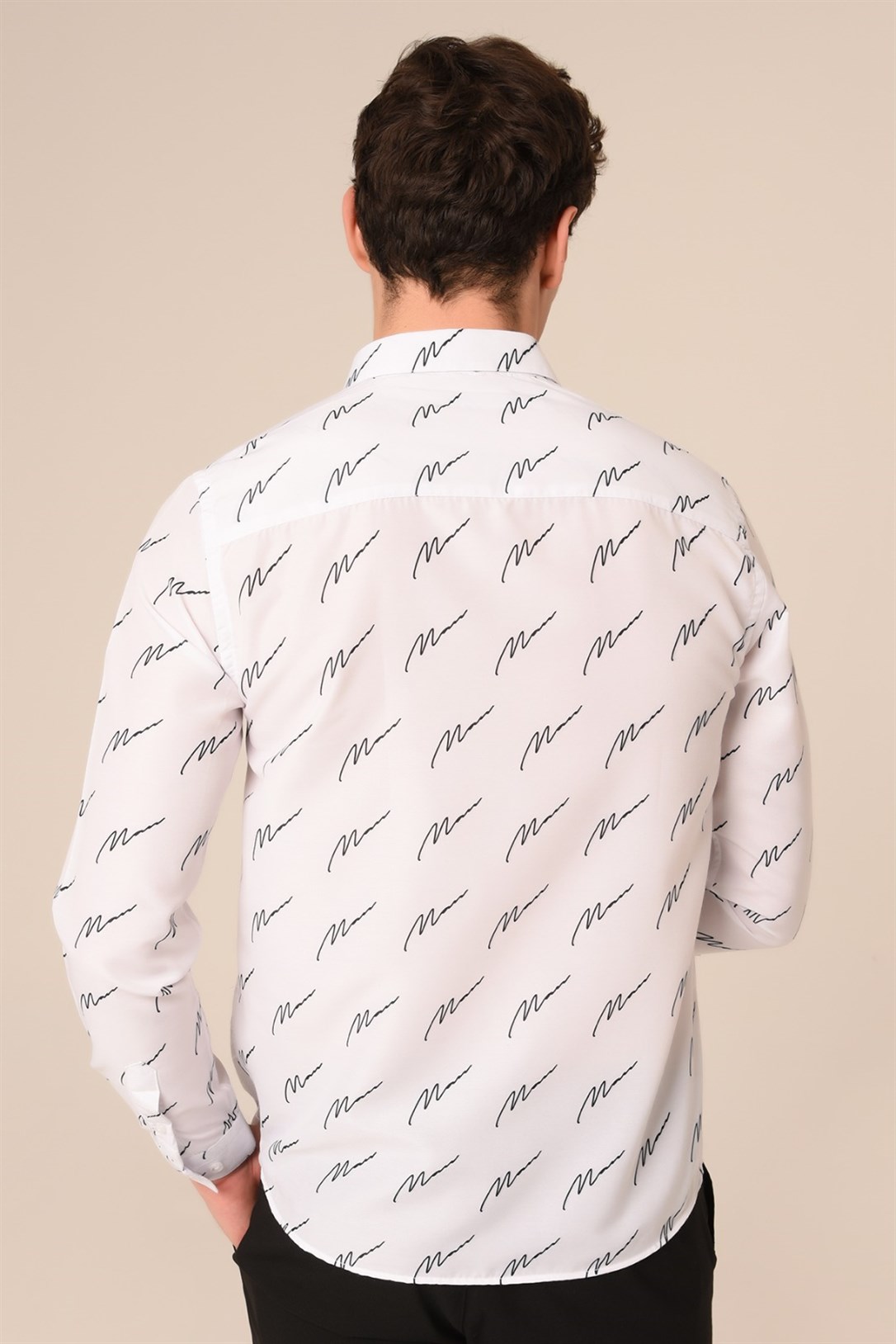 Beyaz İmza Desen Slim Fit Gömlek | AgustiniGÖMLEKAGUSTİNİGmk5029AGUSTİNİBeyaz İmza Desenli Slim Fit Gömlek | Agustini