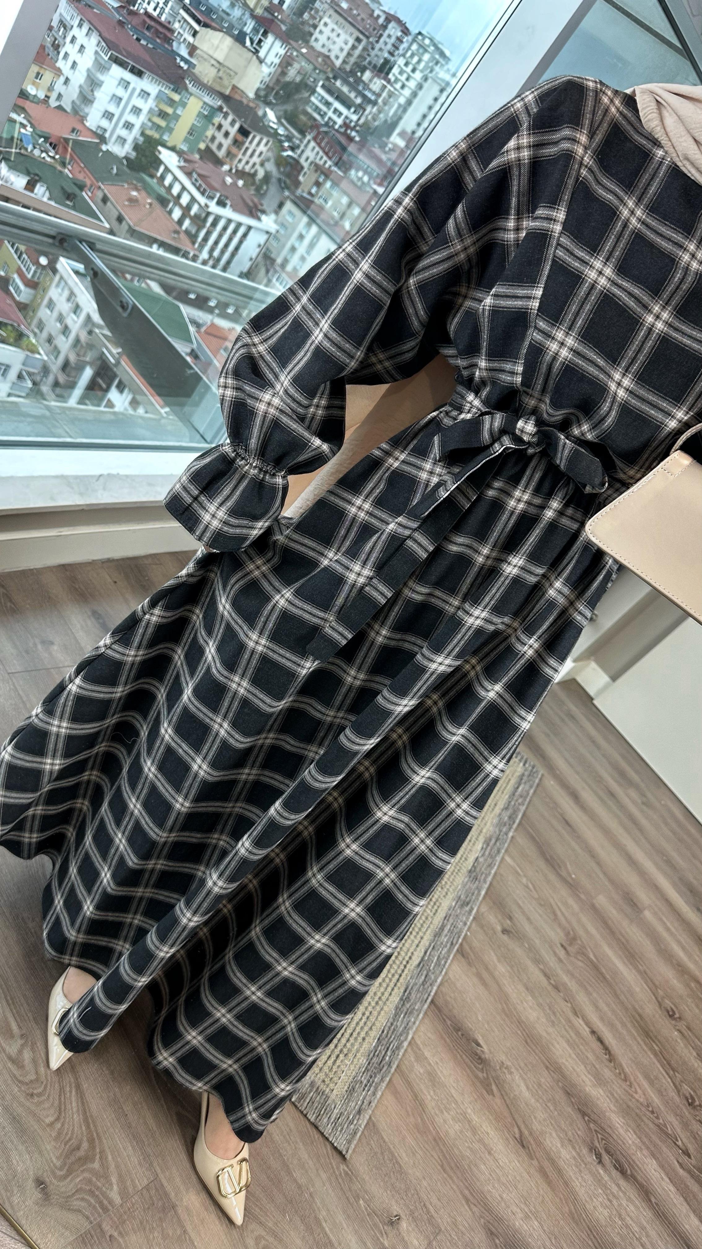 Ekose Desen Elbise SiyahDubaiShowroomELBİSELER01180