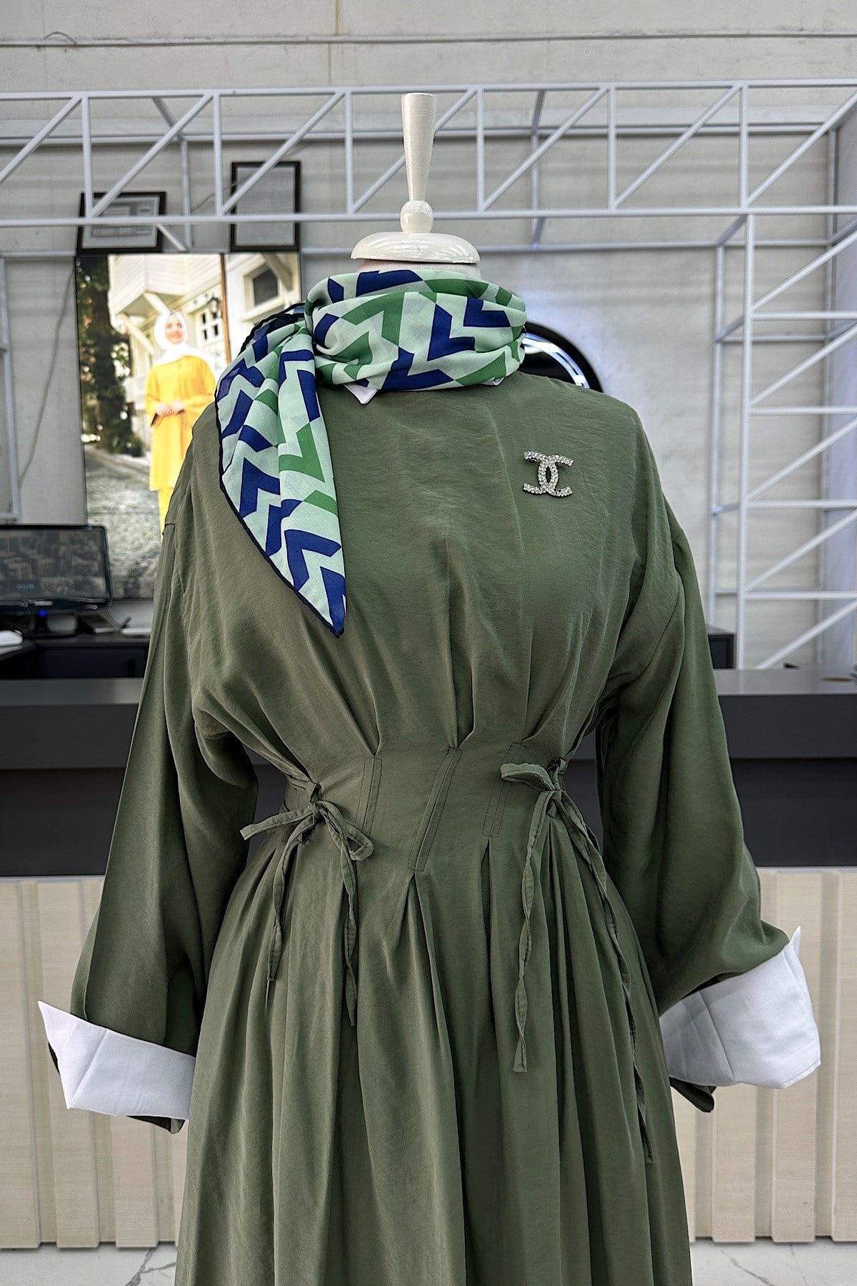 Bağlamalı Elbise Yeşil DubaiShowroomELBİSELER01198