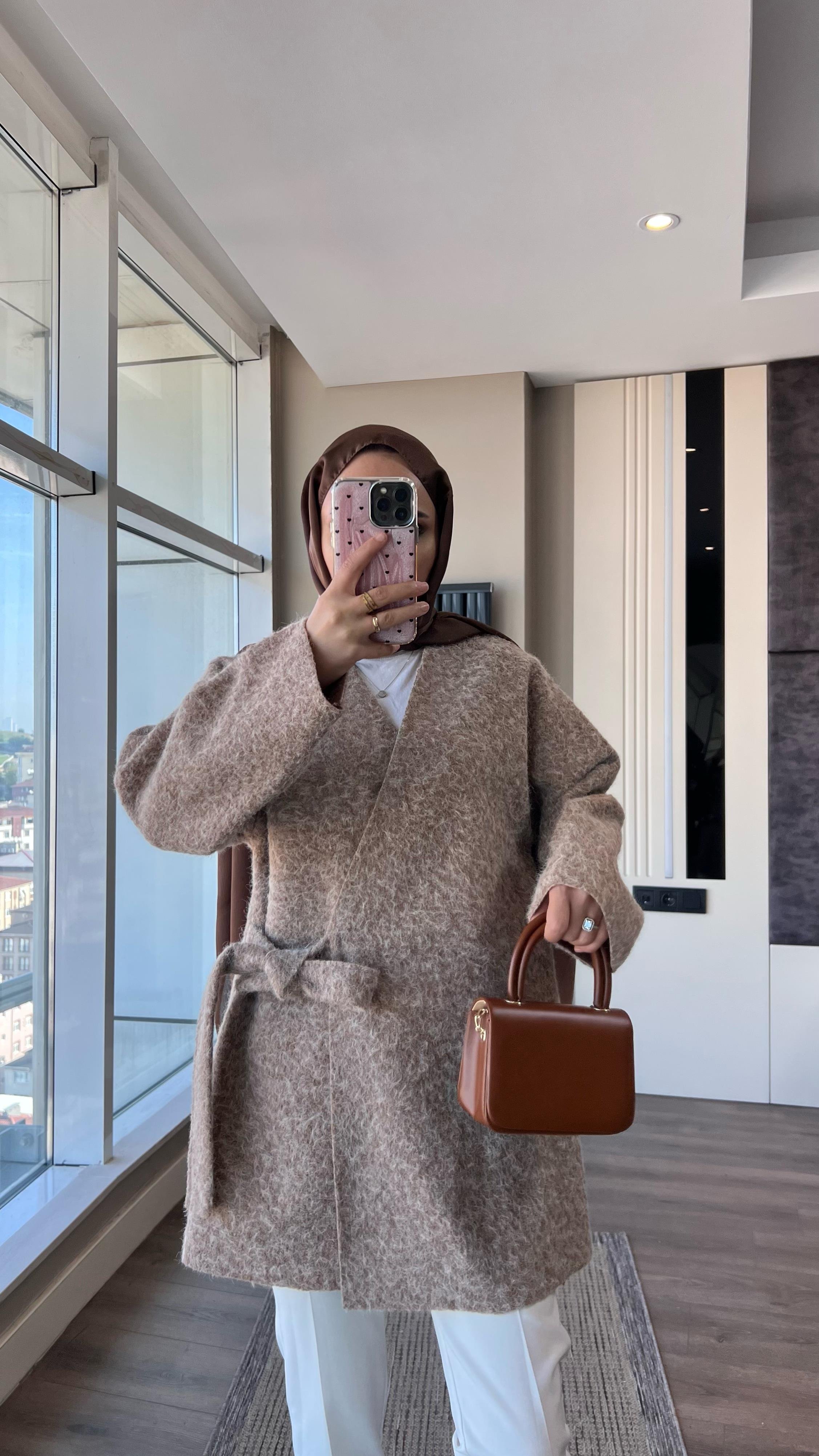 İçten Bağlamalı Buklet Hırka VizonDubaiShowroomDIŞ GİYİM01310