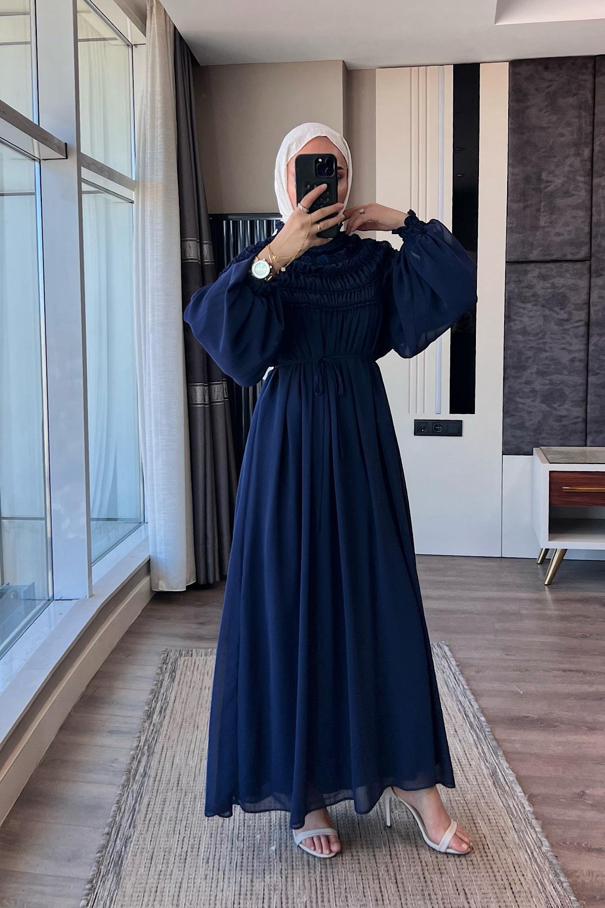 Yakası ve Kolu Lastikli Şifon Elbise LacivertDubaiShowroomELBİSELER01084