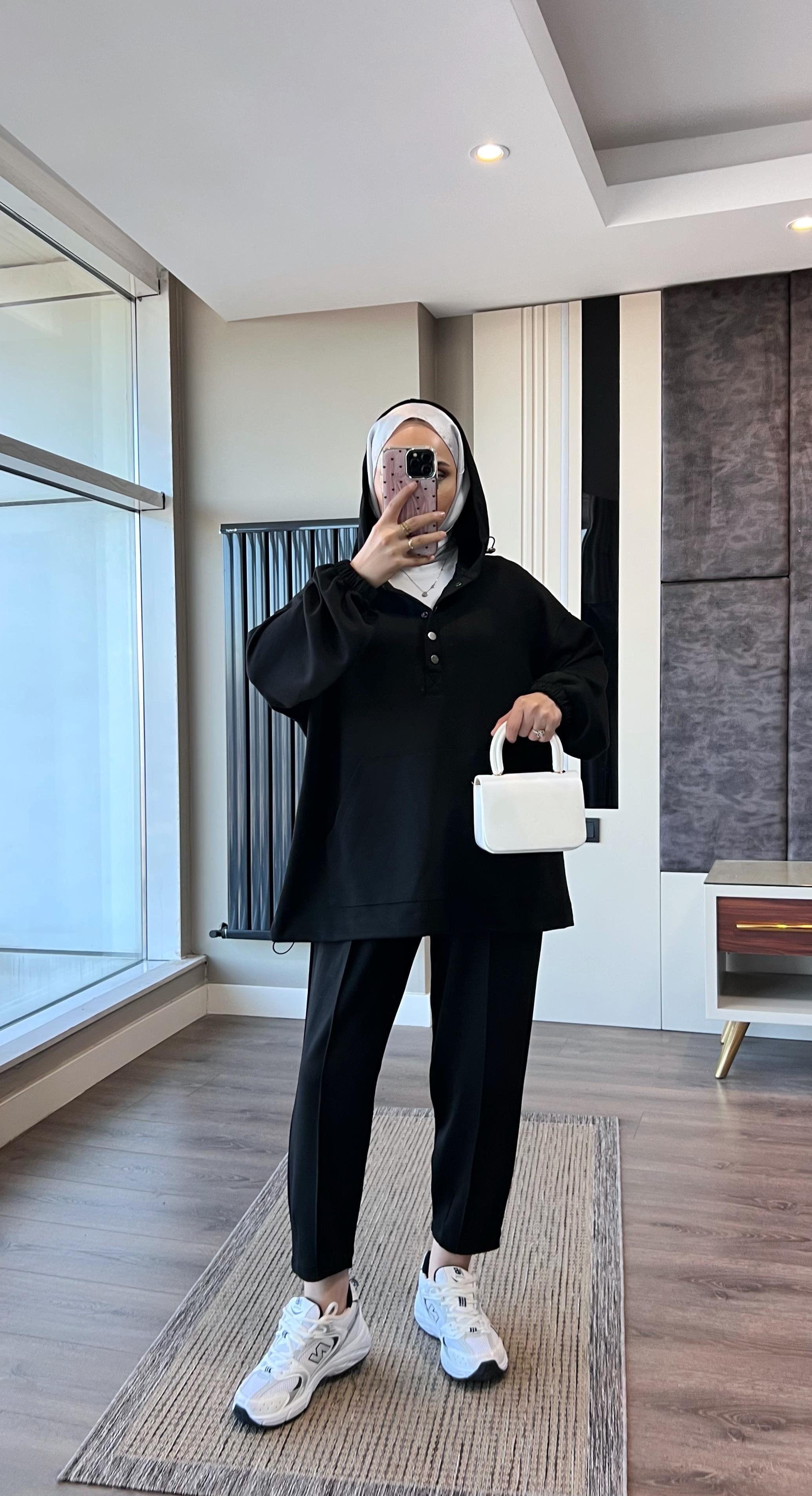 Paçası Pensli Kapşonlu Takım SiyahDubaiShowroomTAKIM01038