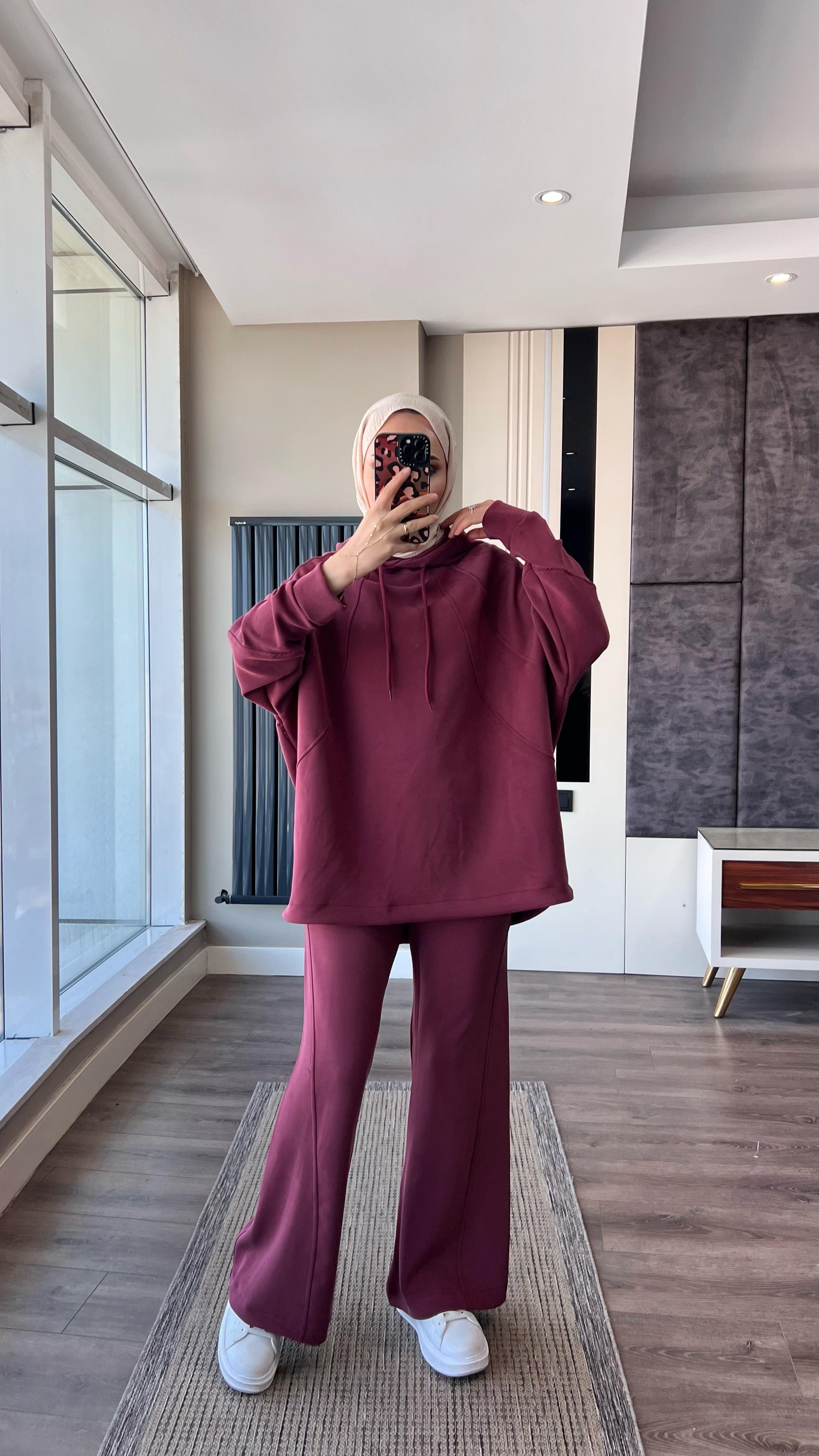 Modal Skuba Takım BordoDubaiShowroomTAKIM02267