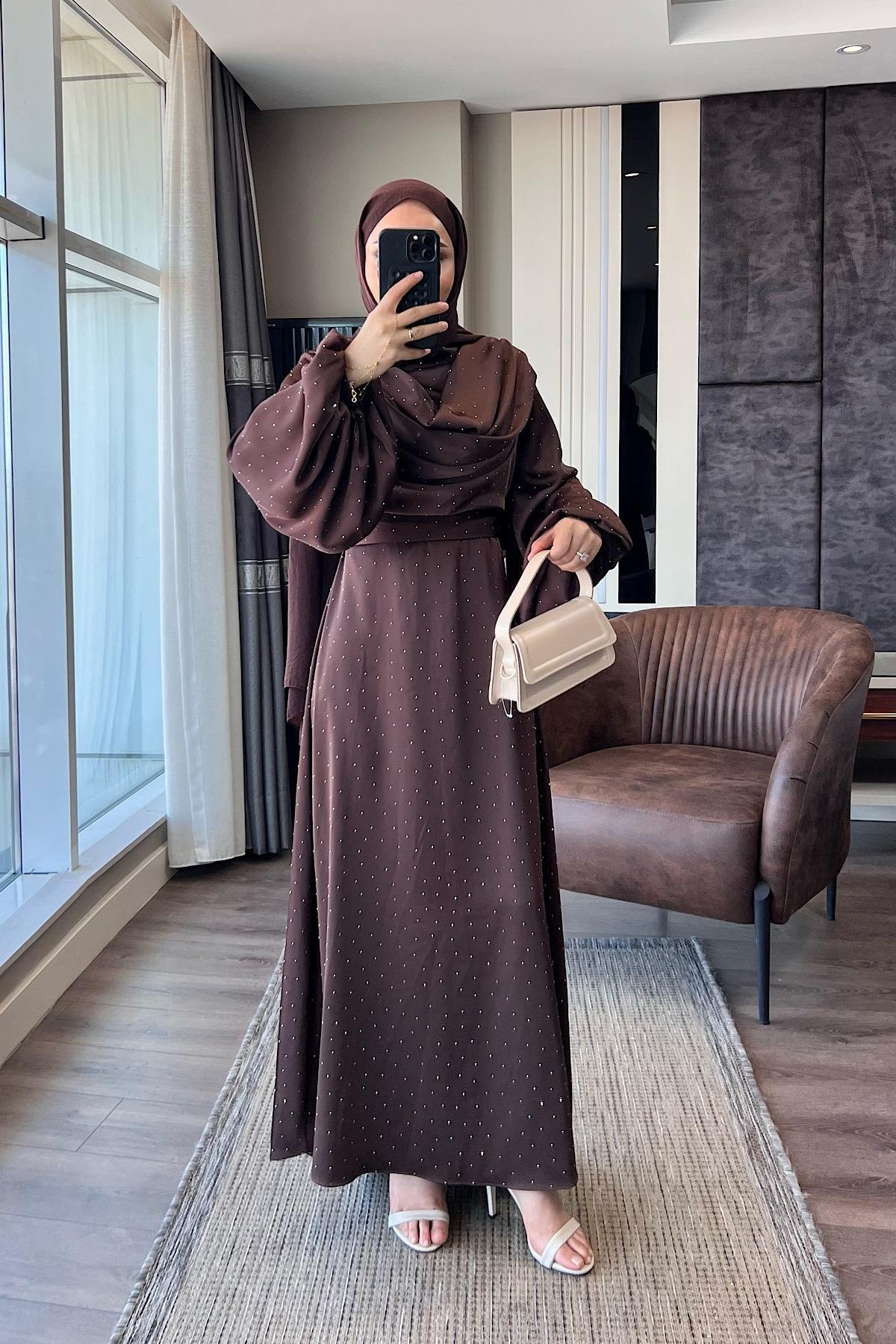 Degaje yaka taşlı Saten Elbise KahveDubaiShowroomELBİSELER5100