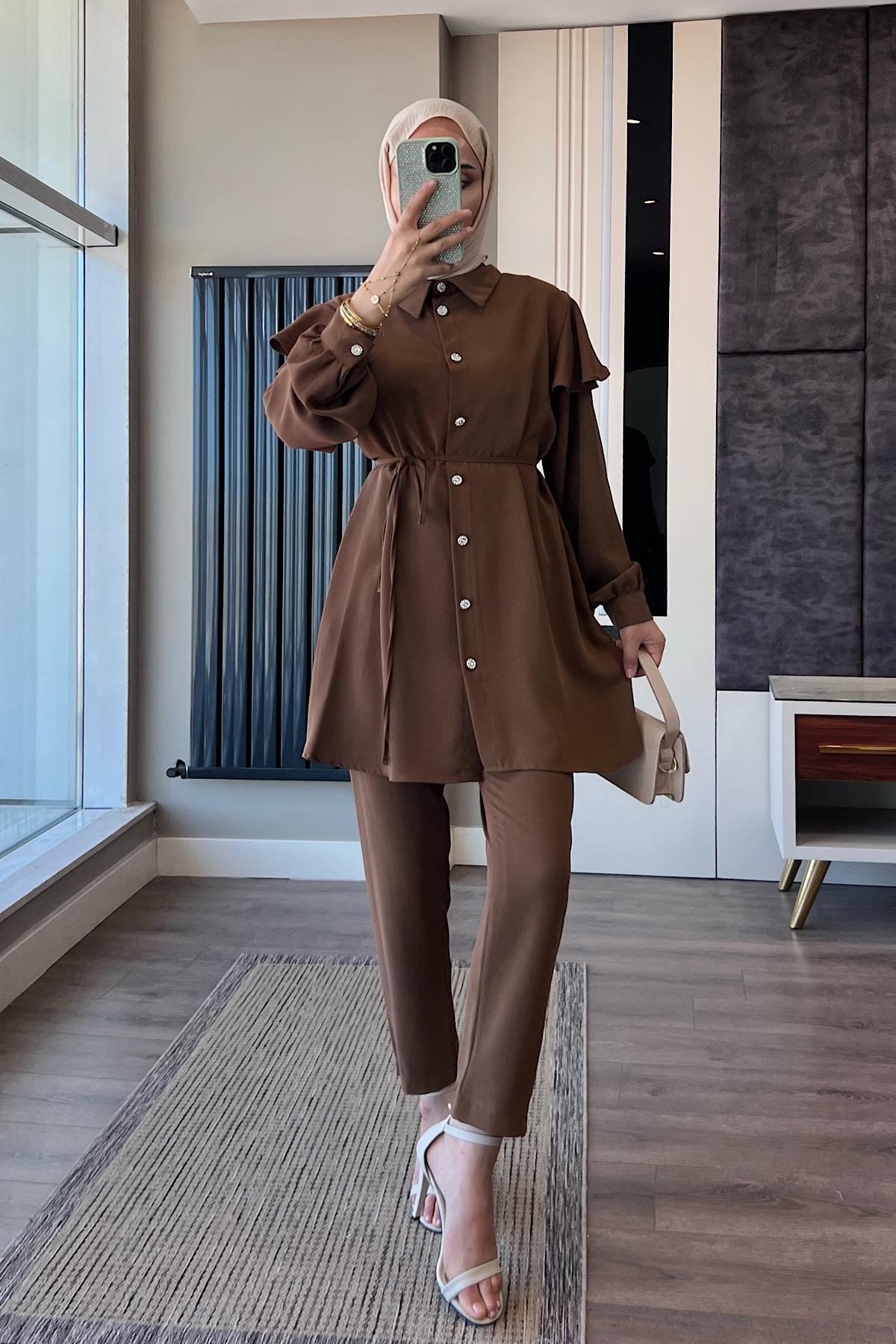 Kolları Volanlı Takım KahverengiDubaiShowroomTAKIM01542-KHVRNGİ