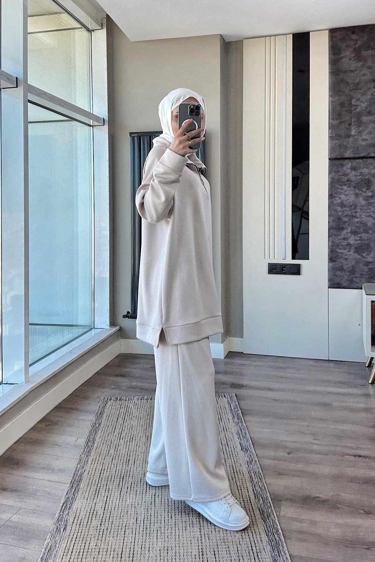 Yakası Fermuarlı Takım KremDubaiShowroomTAKIM01020
