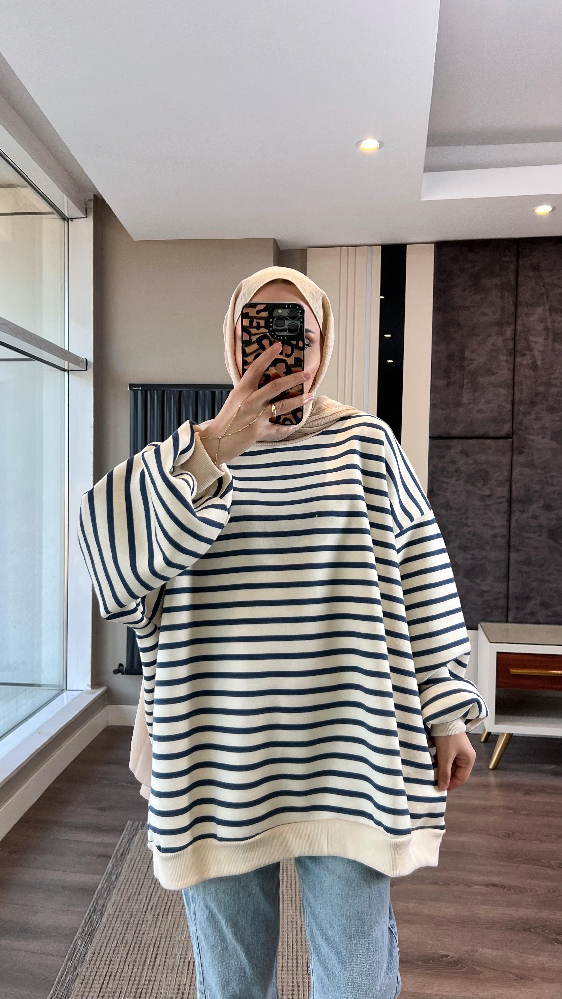 Çizgili Üç İplik Kumaş Sweat MaviDubaiShowroomSWEAT30891