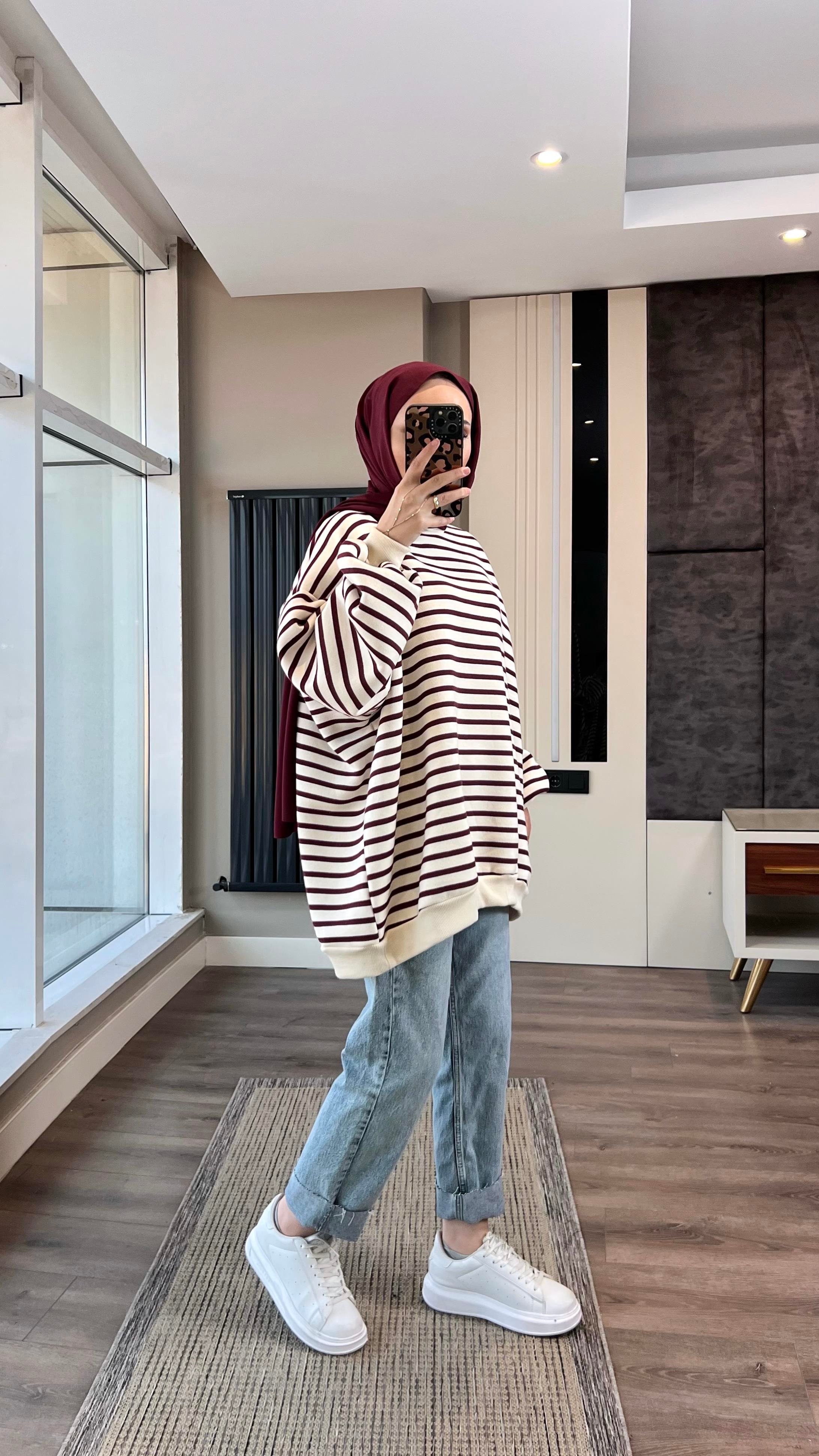 Çizgili Üç İplik Kumaş Sweat BordoDubaiShowroomSWEAT30891
