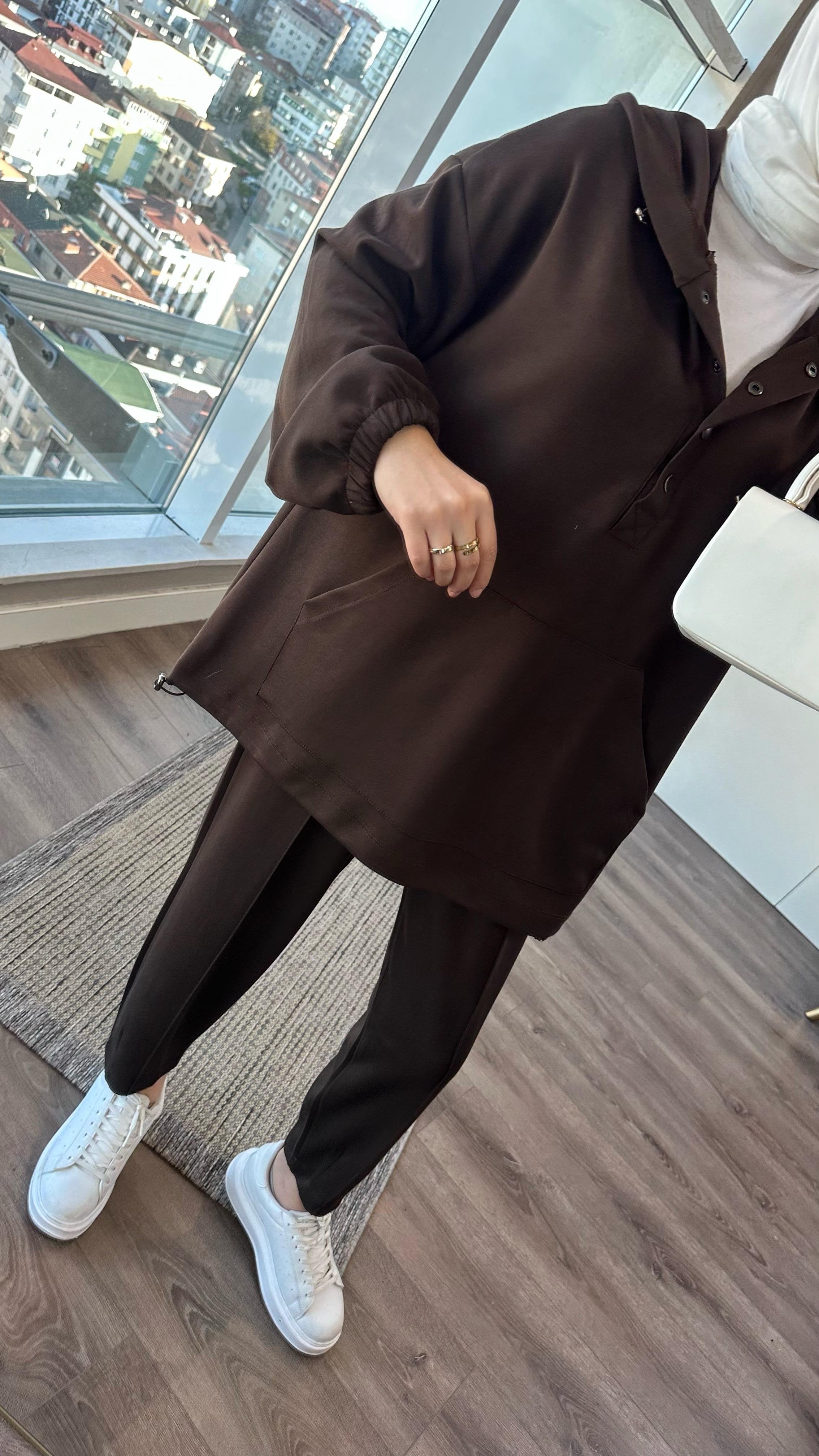 Paçası Pensli Kapşonlu Takım Kahverengi DubaiShowroomTAKIM01038