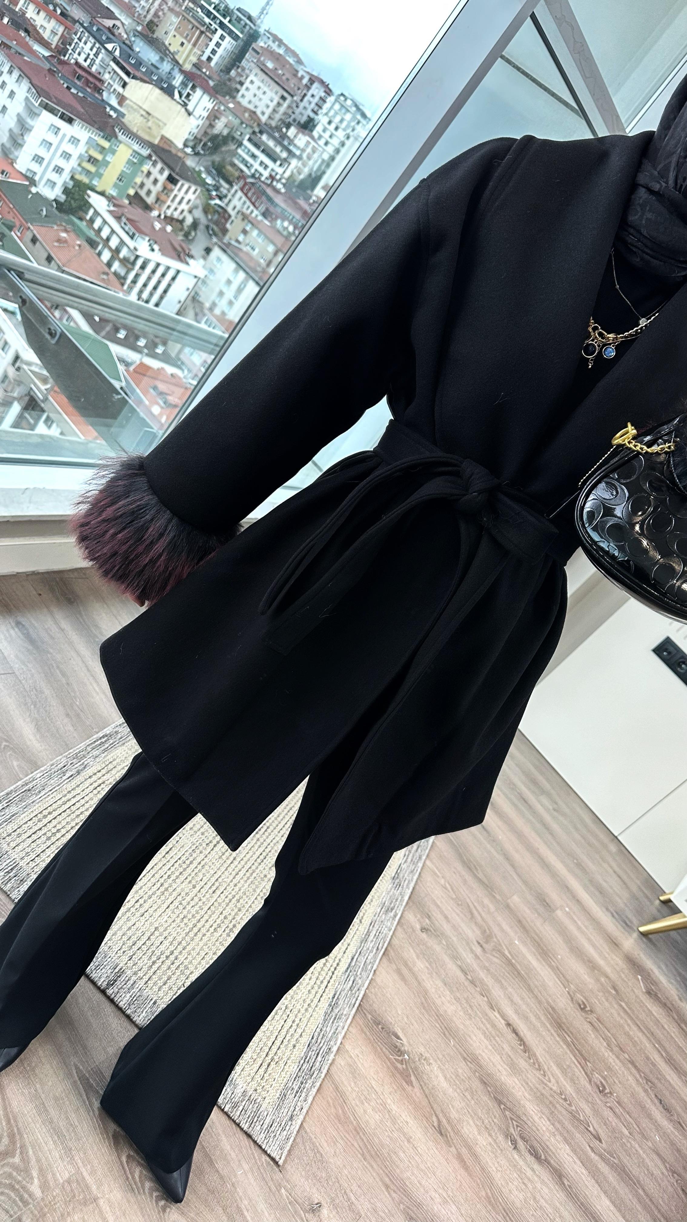 Kolu Kürklü Astarlı Kaşe Kaban Siyah DubaiShowroomDIŞ GİYİM514539