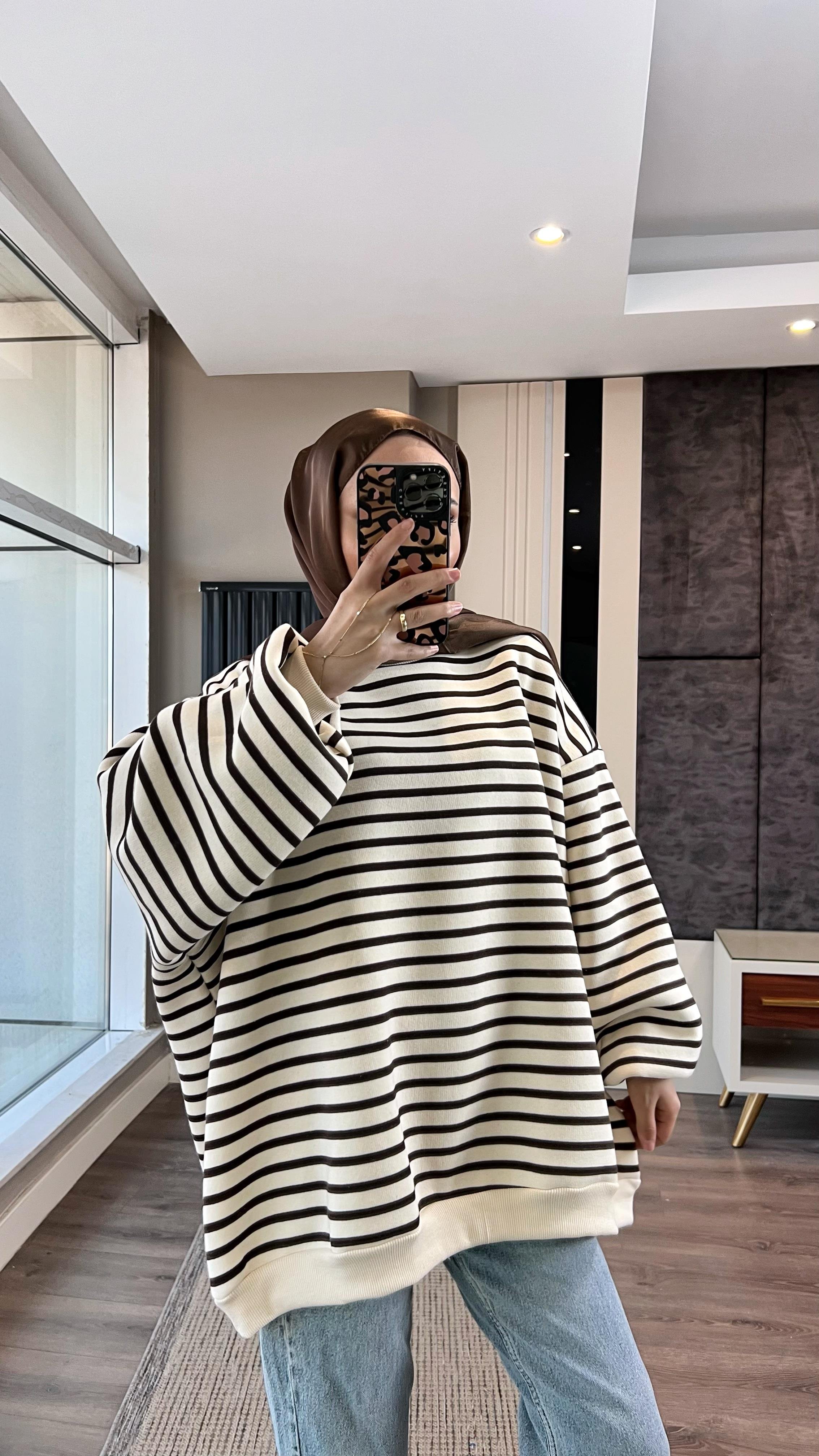 Çizgili Üç İplik Kumaş Sweat KahverengiDubaiShowroomSWEAT30891