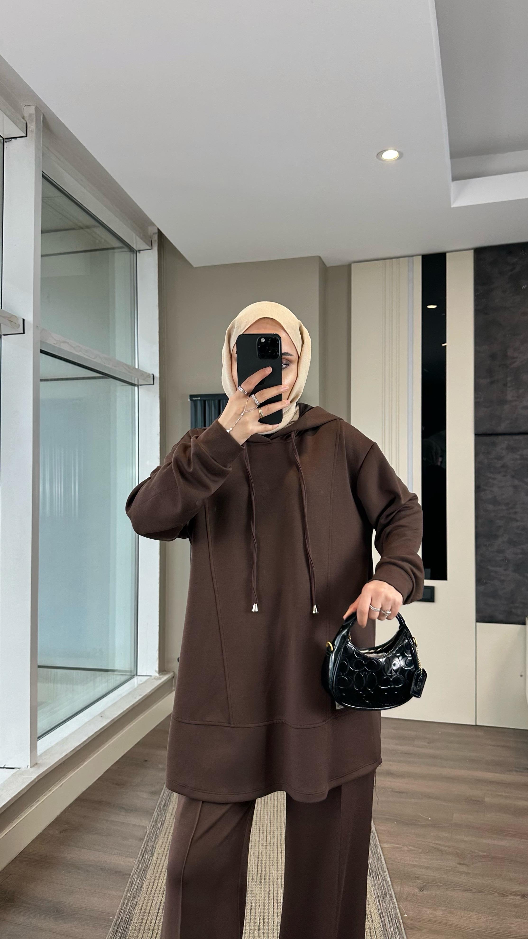 Kapüşonlu Takım Kahverengi DubaiShowroomTAKIM43003-KHVRENGİ
