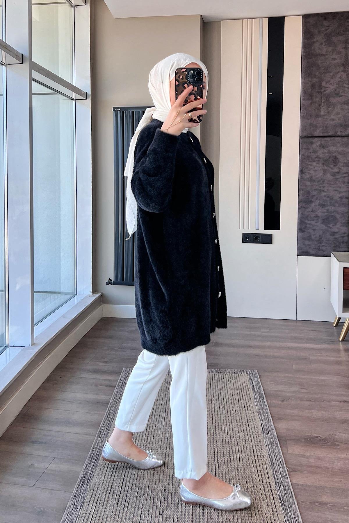 Kalp Düğmeli Yumoş hırka SiyahDubaiShowroomTAKIM97979