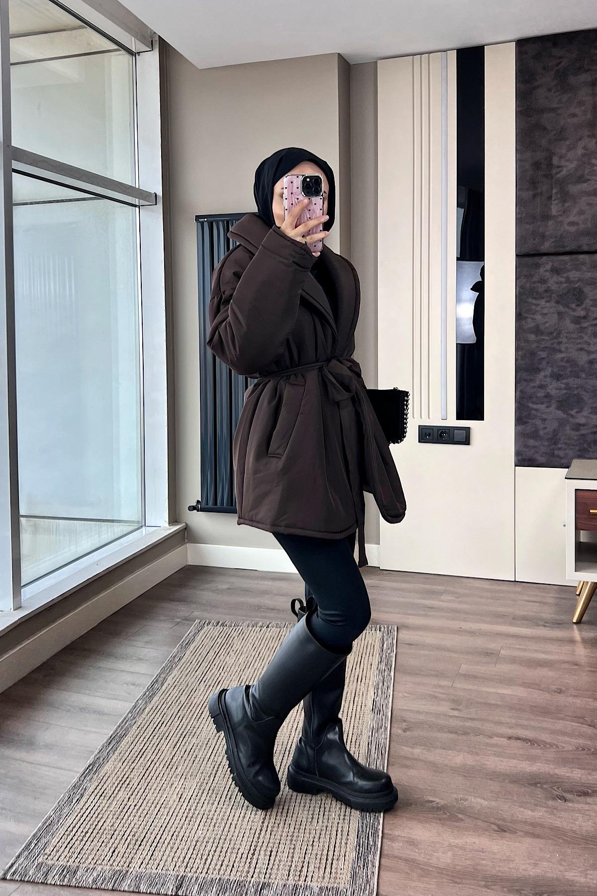 Düz Kuşaklı Şişme Mont Kahverengi DubaiShowroomDIŞ GİYİM05912