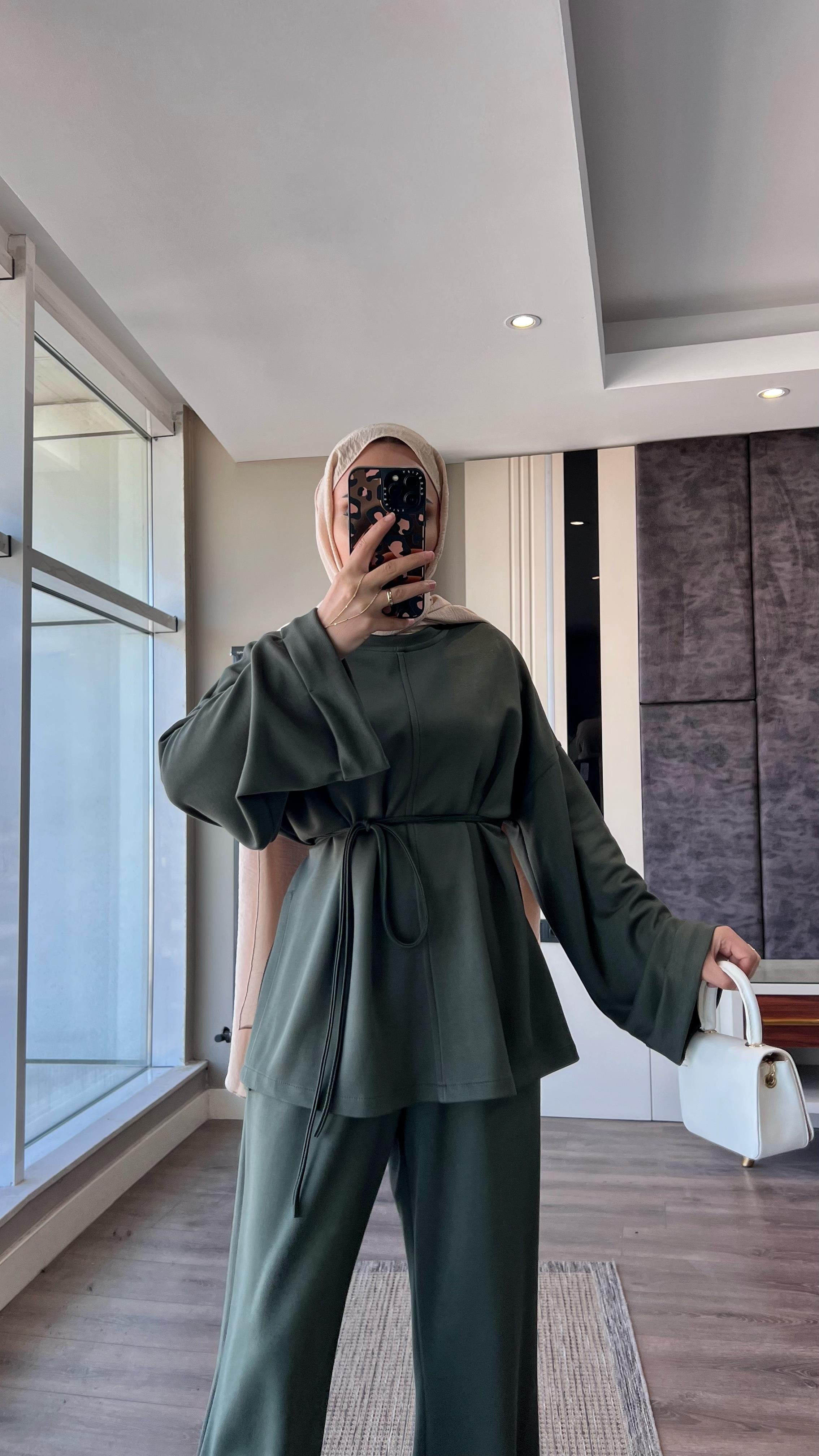 Kolu Katlamalı Oysho takım YeşilDubaiShowroomTAKIM05665
