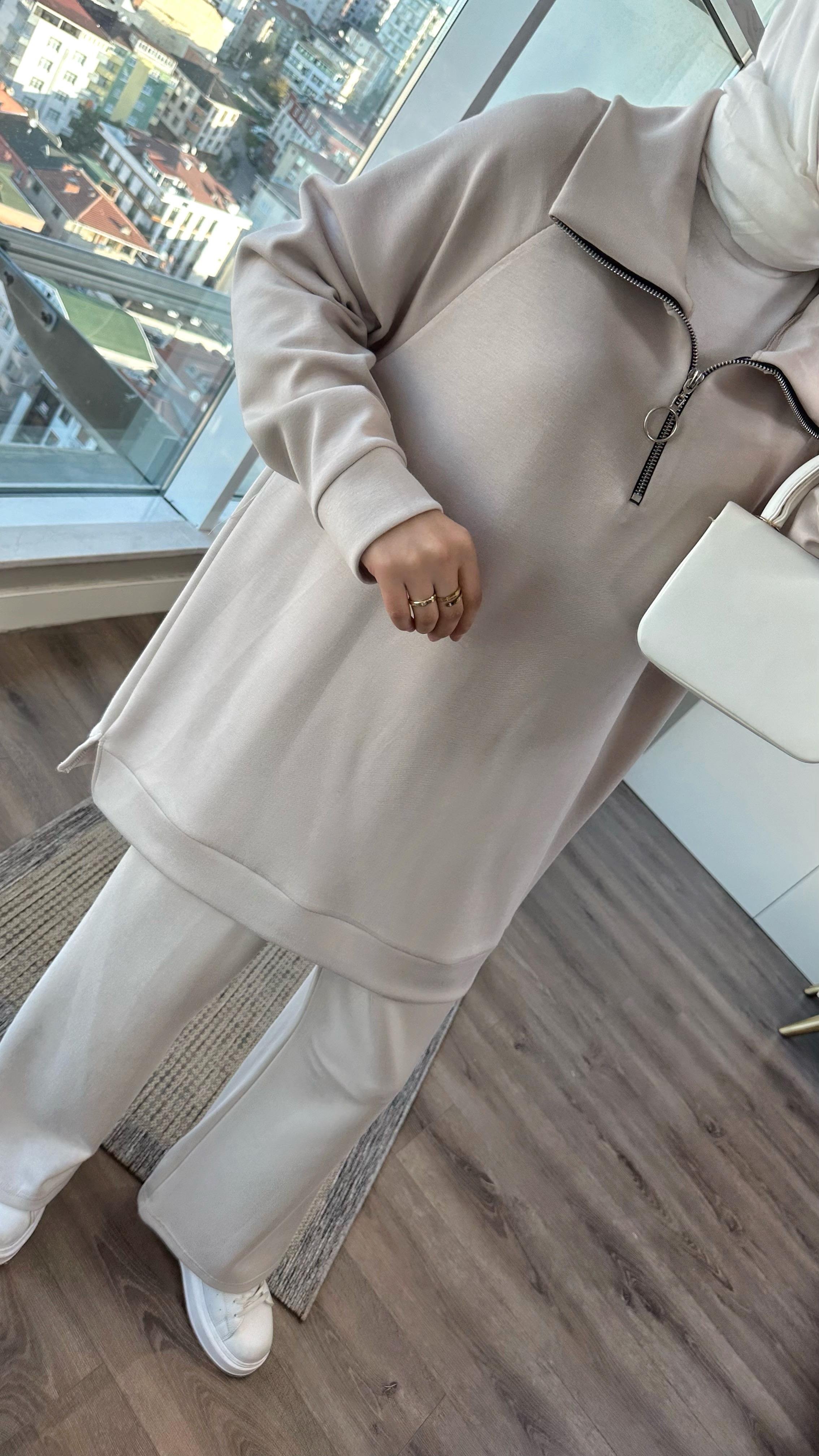 Yakası Fermuarlı Takım KremDubaiShowroomTAKIM01020