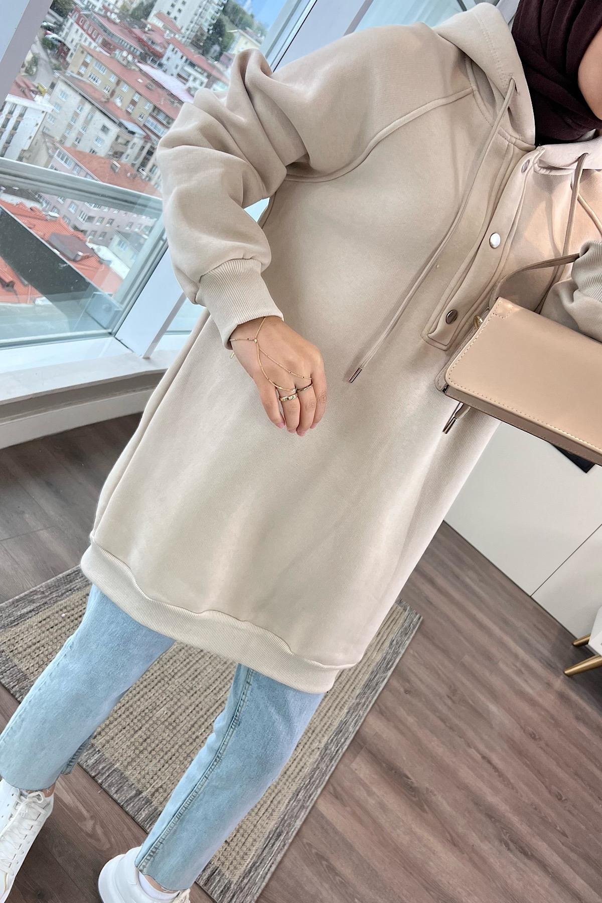 Yakası çıtçıt detaylı sweat BejDubaiShowroomÜST GİYİM39372