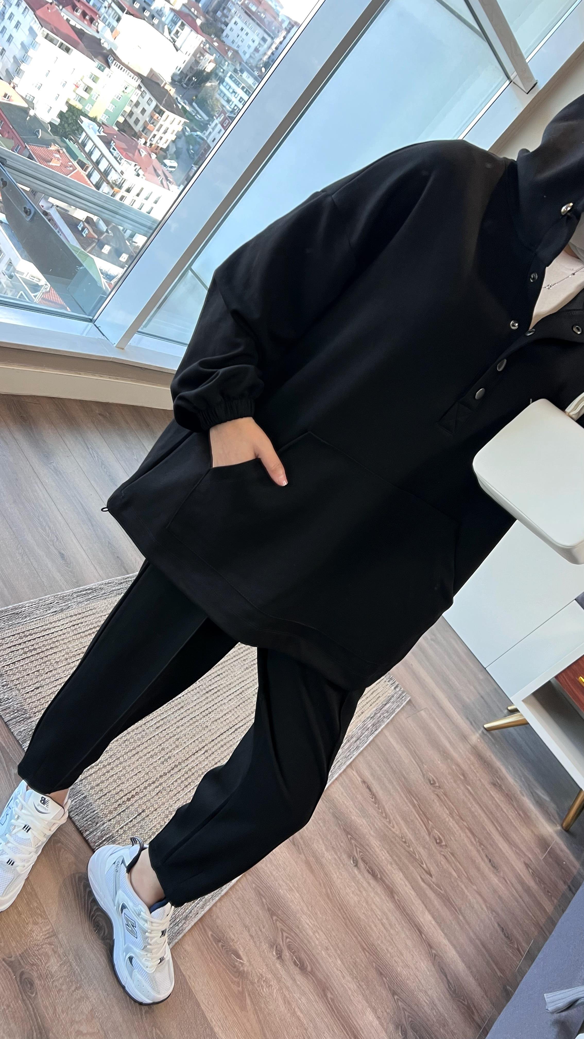 Paçası Pensli Kapşonlu Takım SiyahDubaiShowroomTAKIM01038