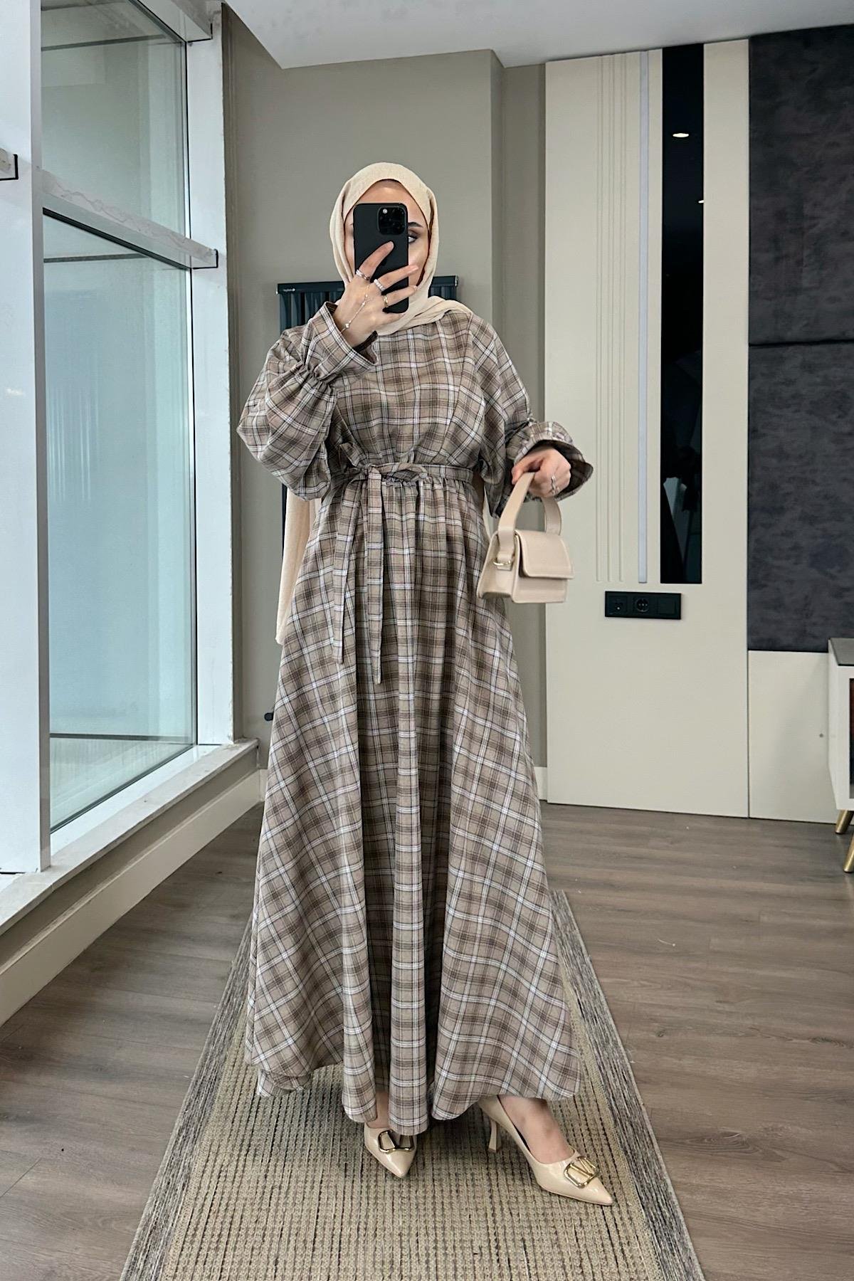 Ekose Desen Elbise VizonDubaiShowroomELBİSELER01180