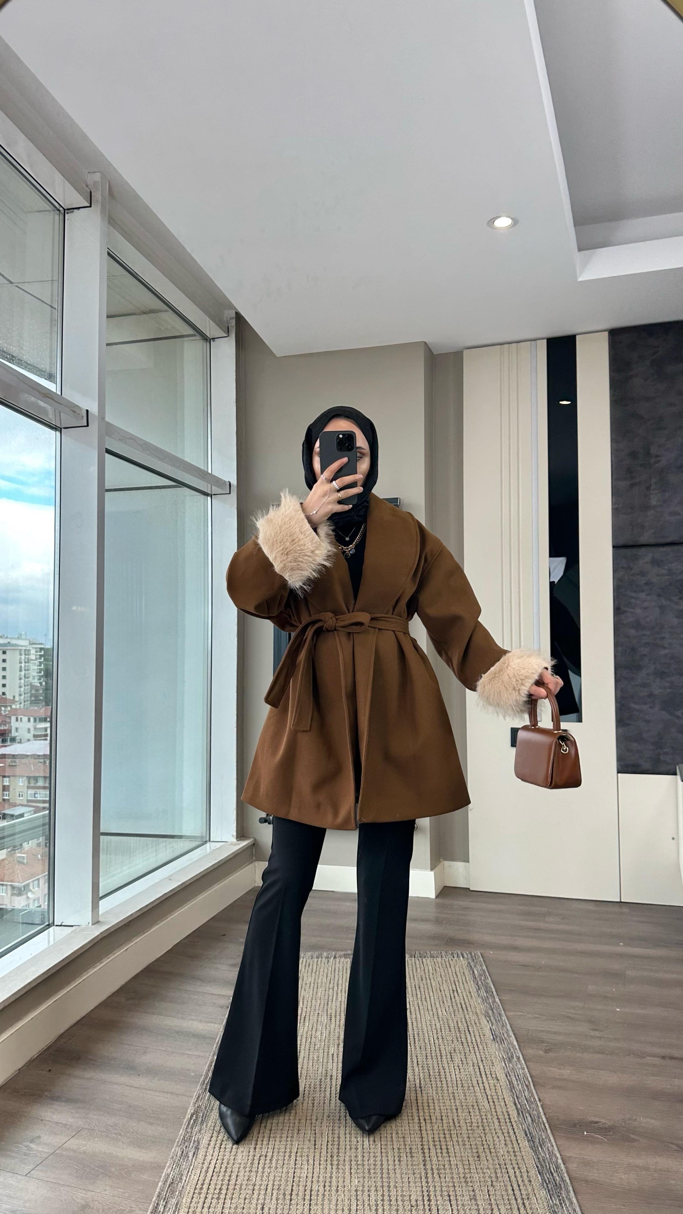Kolu Kürklü Astarlı Kaşe KabanDubaiShowroomDIŞ GİYİM514539