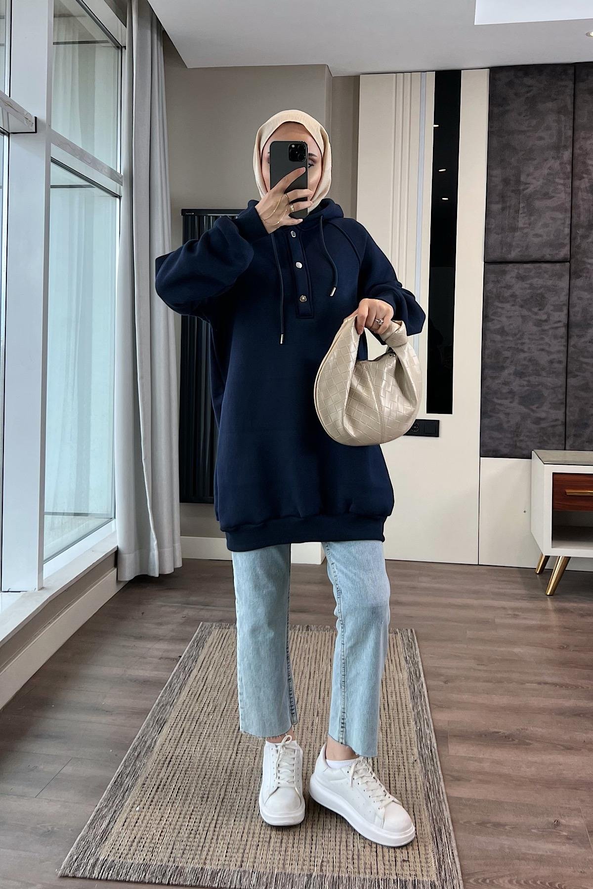 Yakası çıtçıt detaylı sweat Lacivert DubaiShowroomÜST GİYİM39372