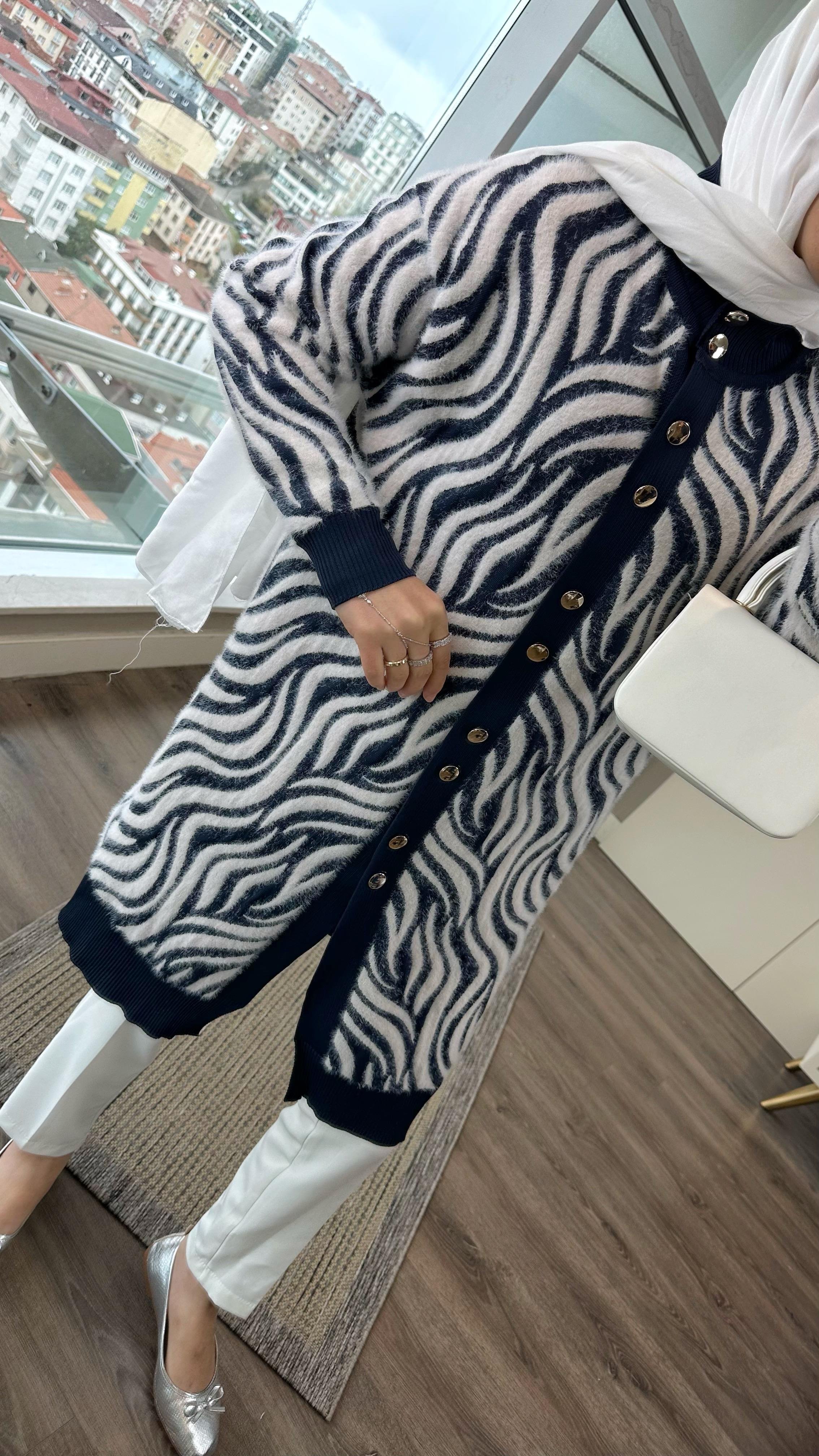 Zebra Desen Yumoş Hırka Lacivert DubaiShowroomDIŞ GİYİM08581