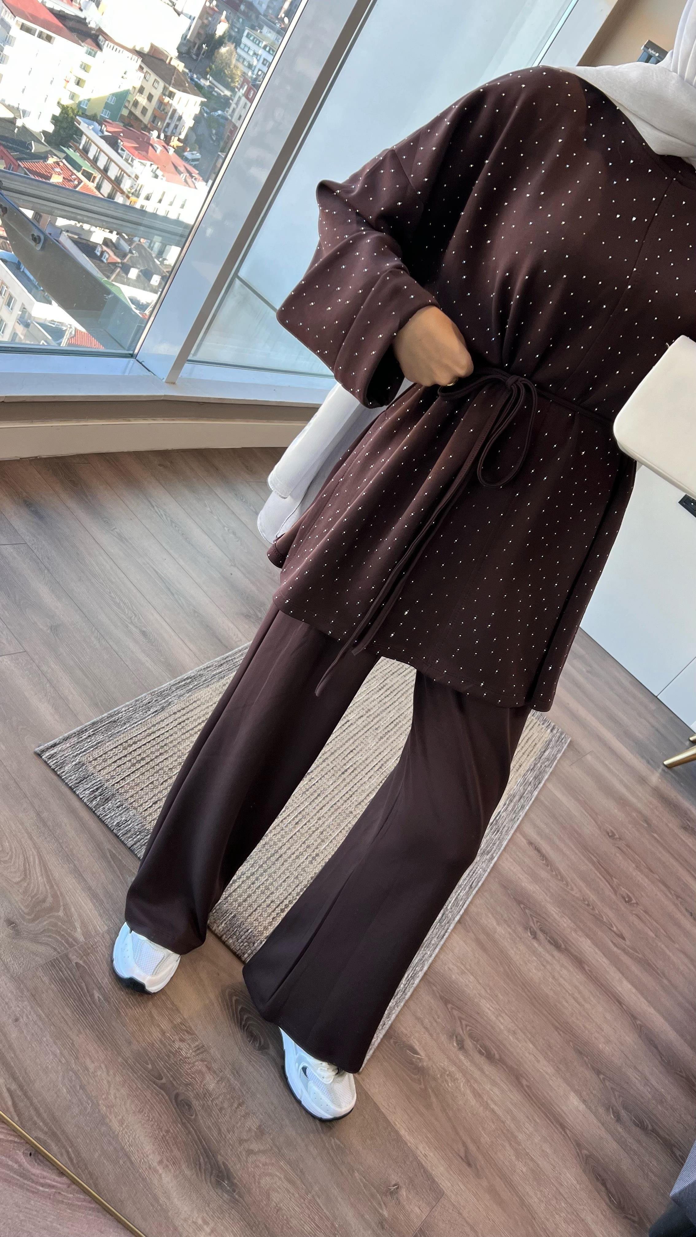 Üzeri Taşlı Pamuklu Takım KahverengiDubaiShowroomTAKIM514506