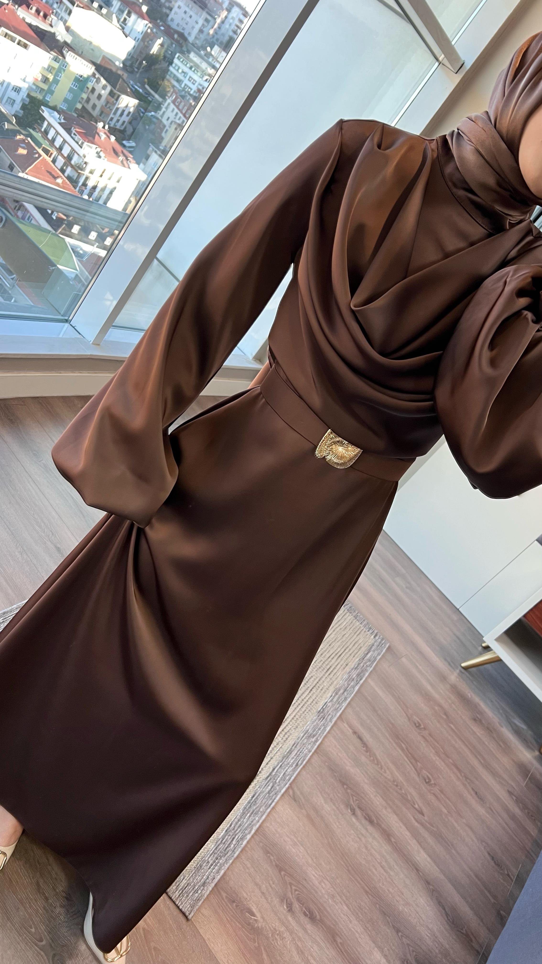 Kemerli Kuyruklu Saten ElbiseDubaiShowroomELBİSELER01162 