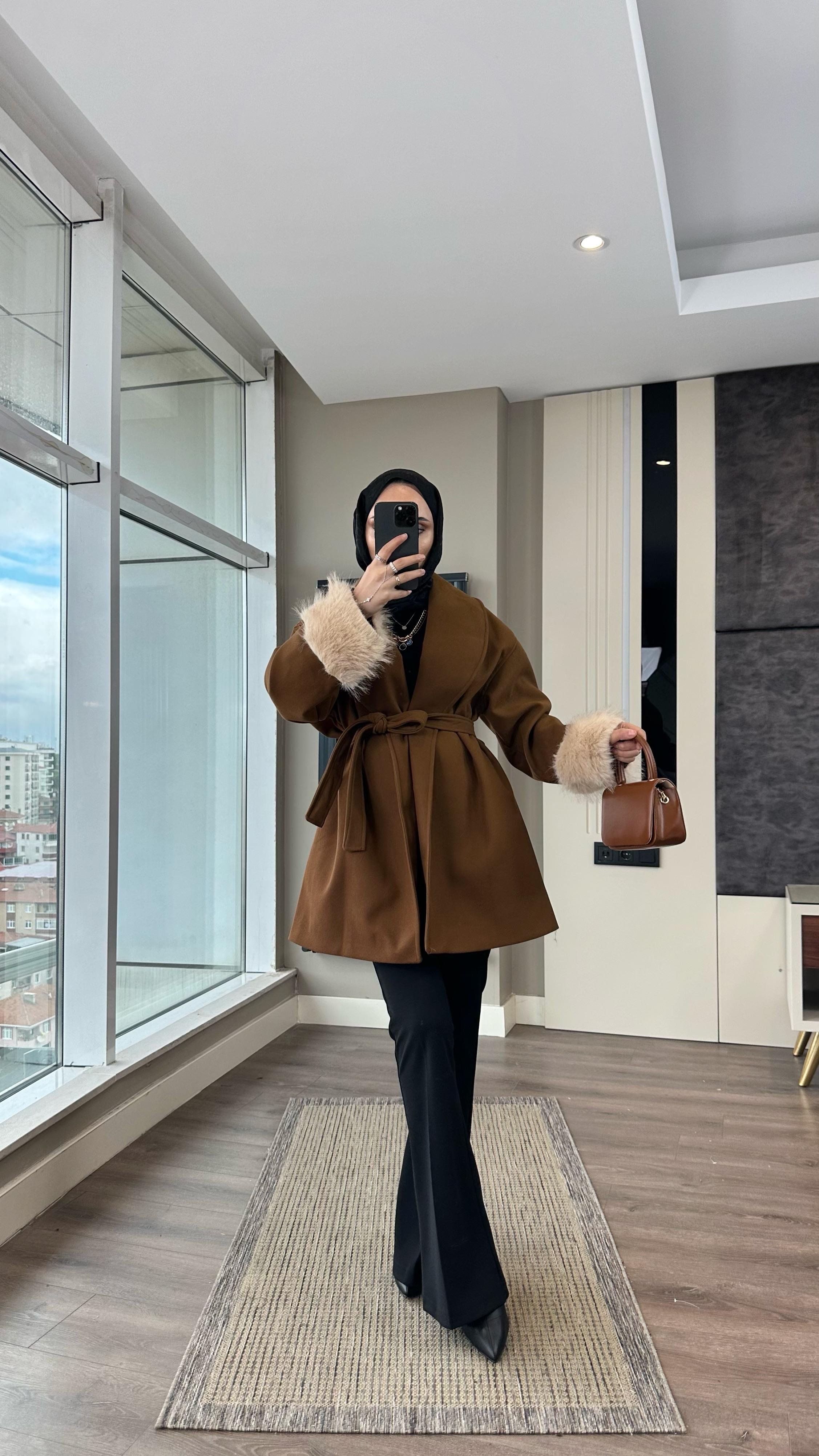 Kolu Kürklü Astarlı Kaşe KabanDubaiShowroomDIŞ GİYİM514539