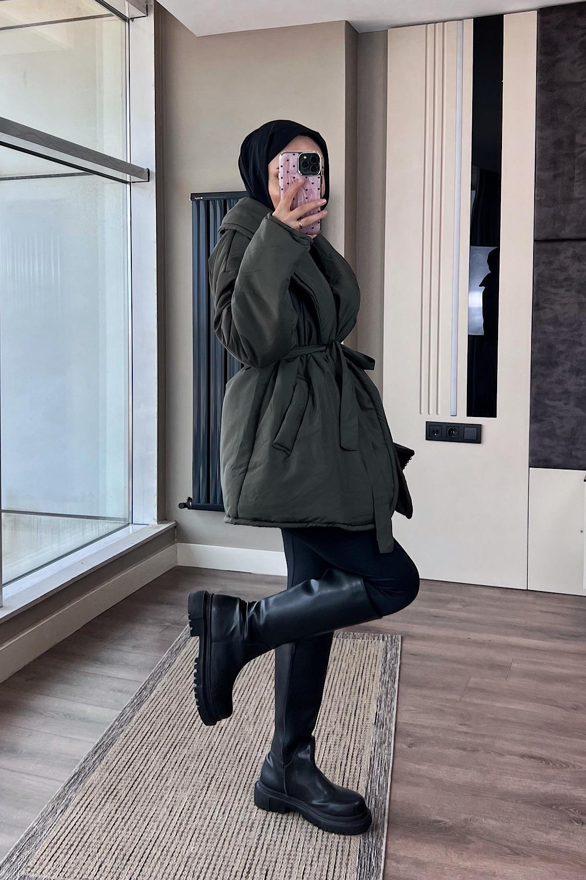 Düz Kuşaklı Şişme Mont YeşilDubaiShowroomDIŞ GİYİM05912