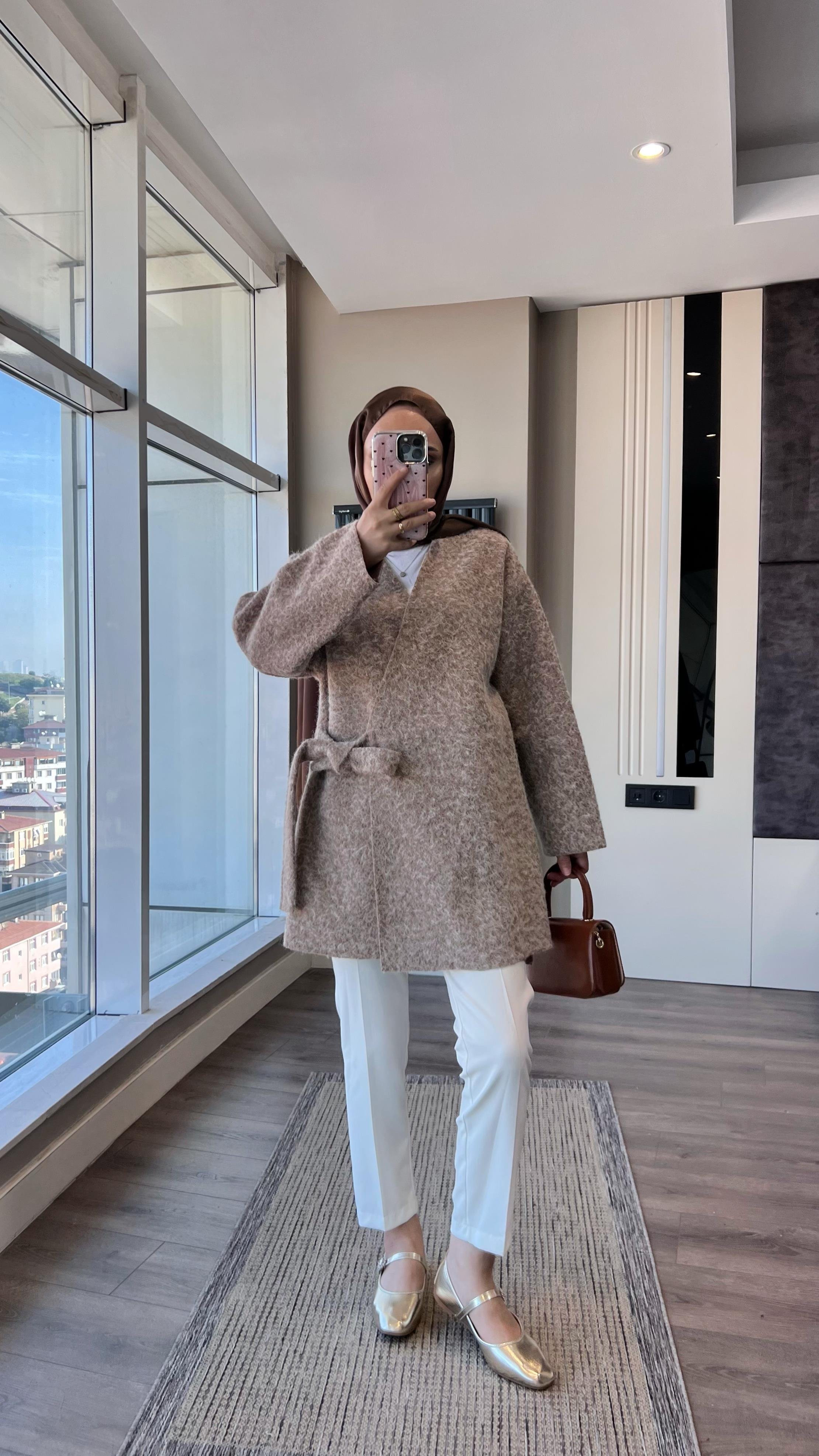 İçten Bağlamalı Buklet Hırka VizonDubaiShowroomDIŞ GİYİM01310