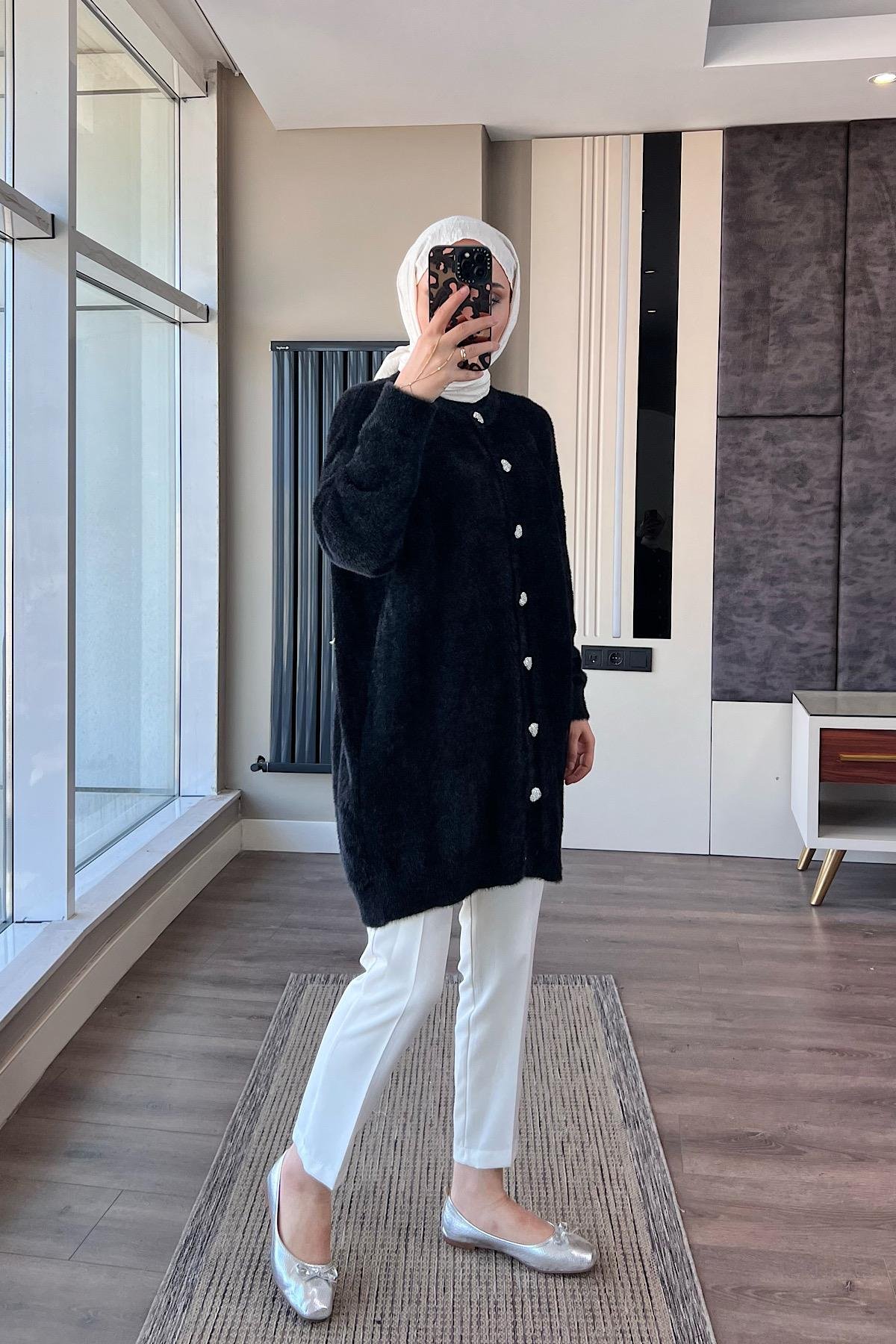 Kalp Düğmeli Yumoş hırka SiyahDubaiShowroomTAKIM97979