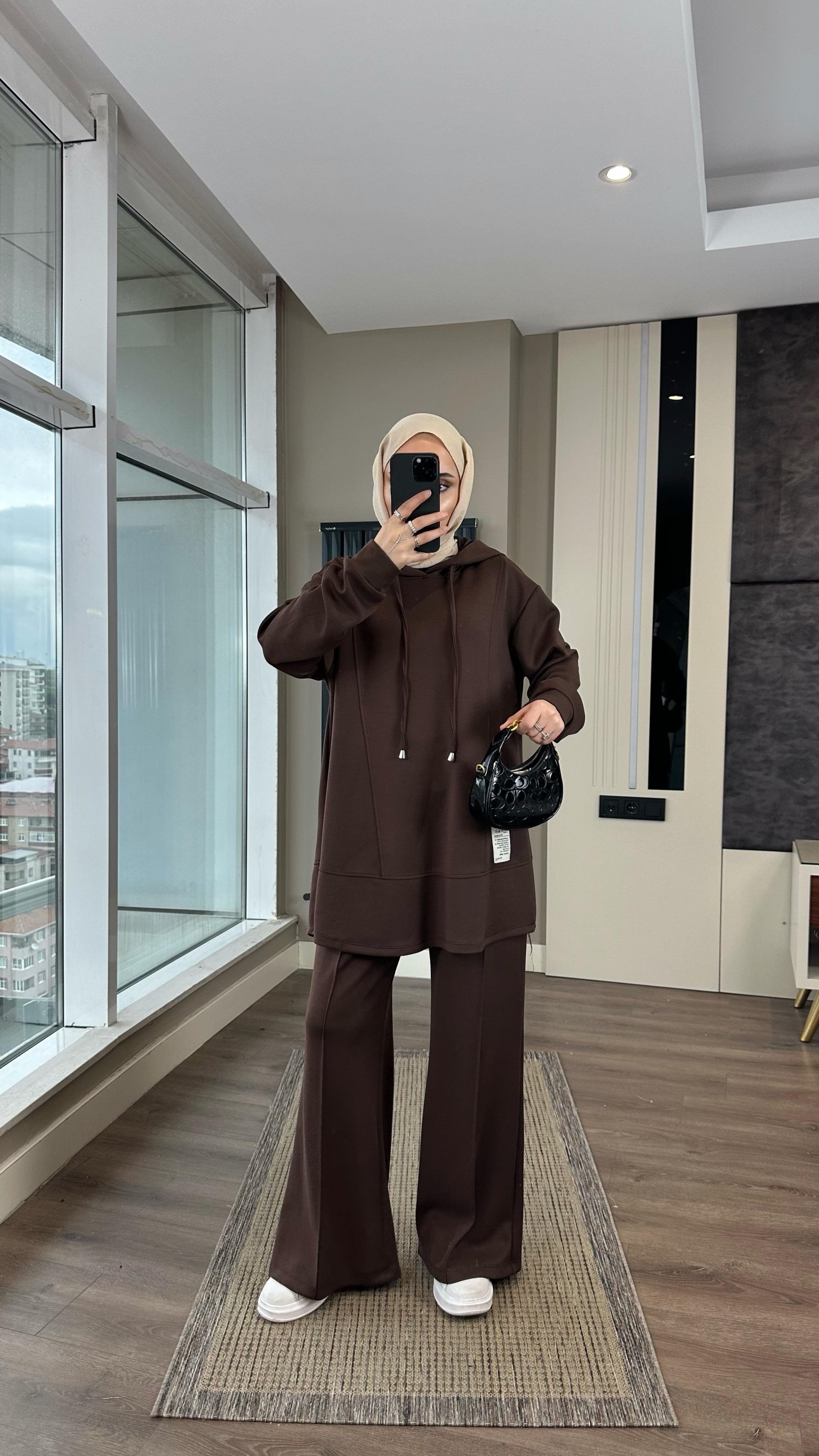 Kapüşonlu Takım Kahverengi DubaiShowroomTAKIM43003-KHVRENGİ