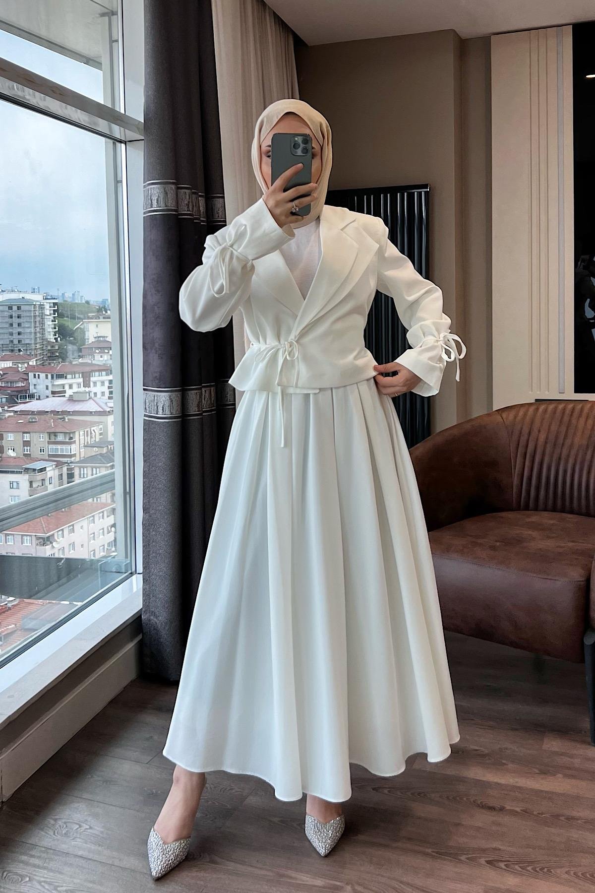 Çift Yakalı Takım Beyaz