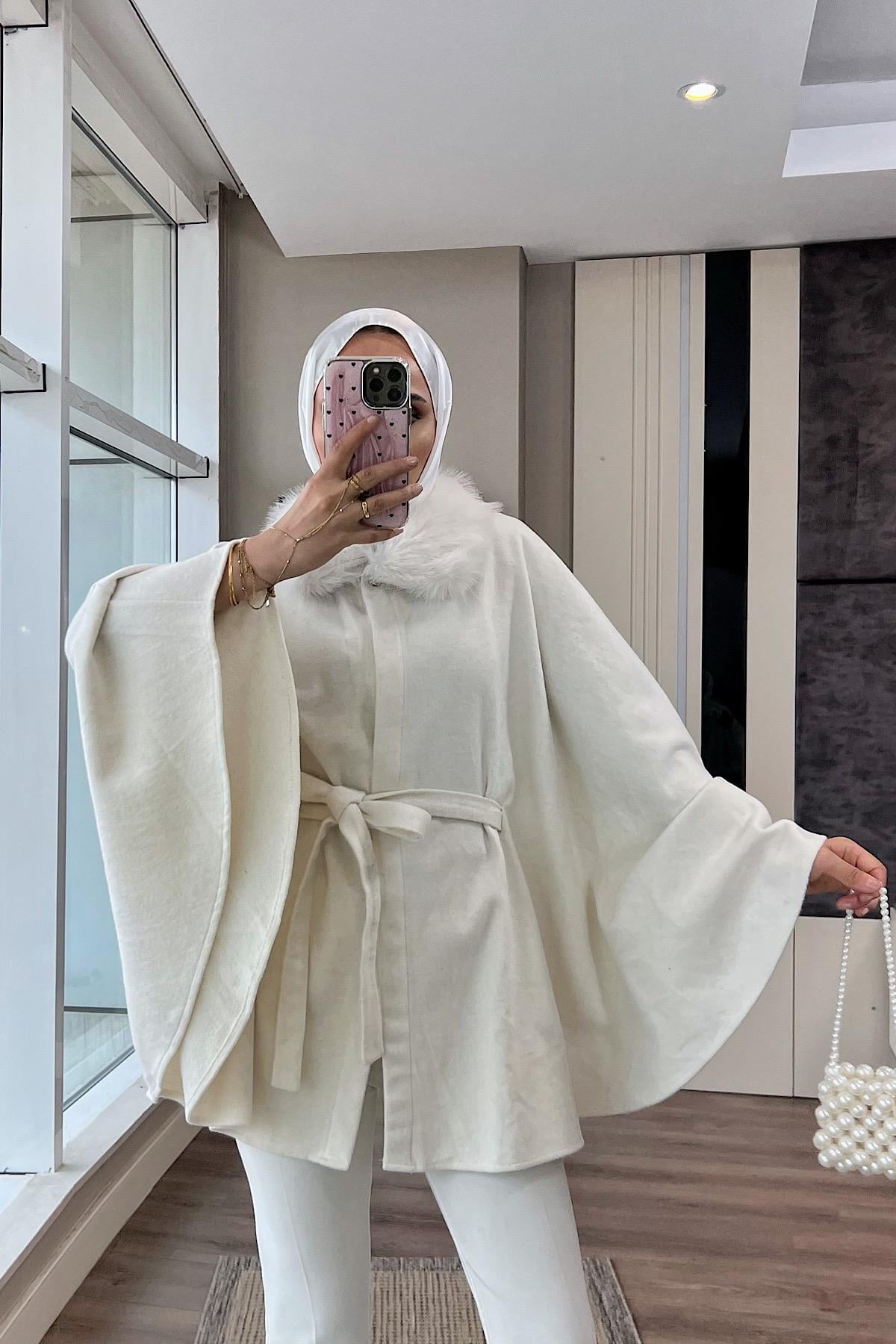 Kürk Yaka Panço KremDubaiShowroomDIŞ GİYİM70037