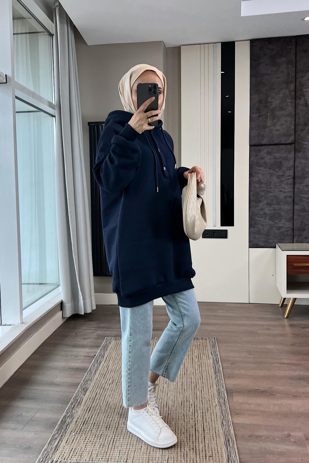 Yakası çıtçıt detaylı sweat Lacivert DubaiShowroomÜST GİYİM39372