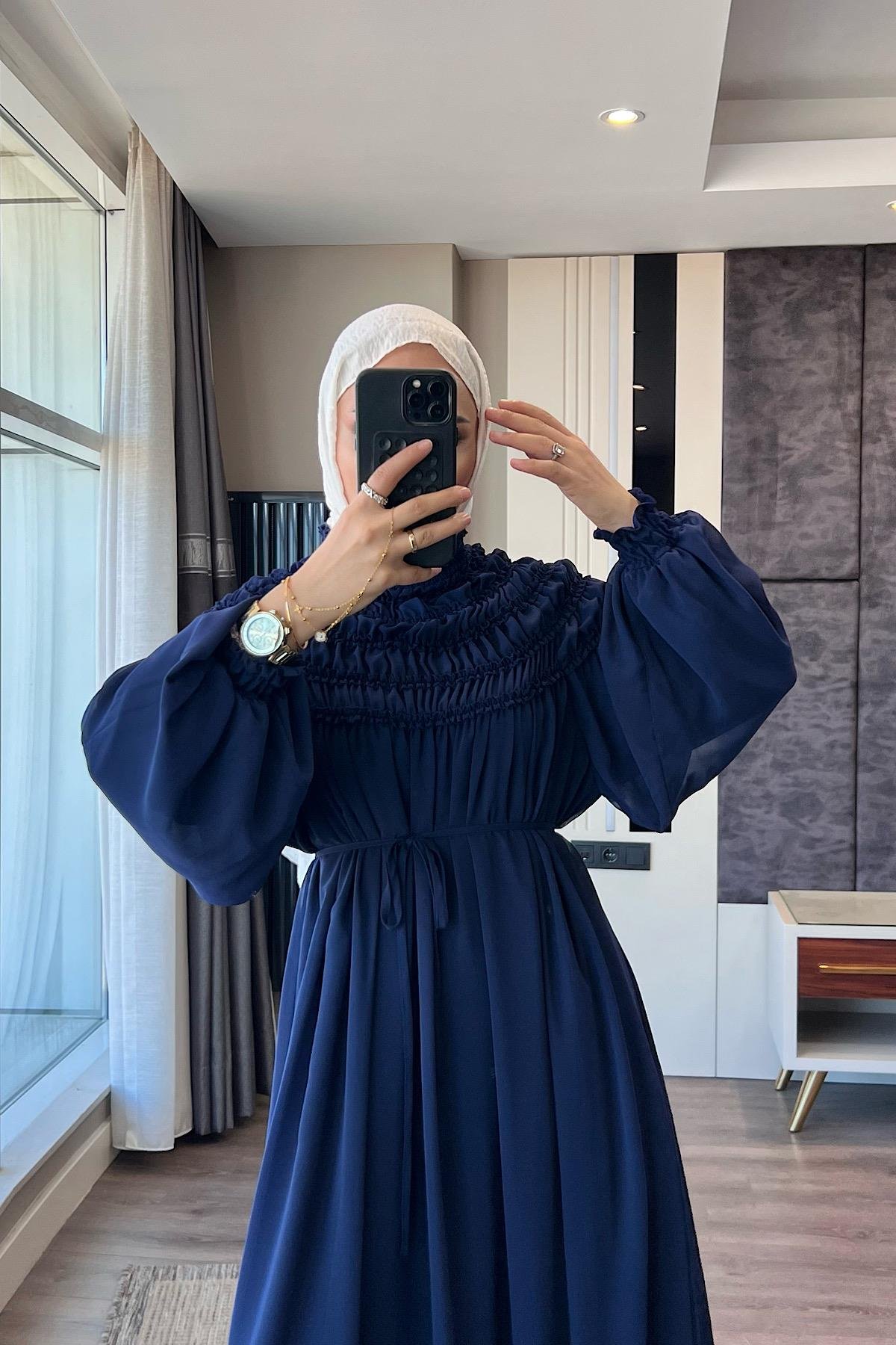 Yakası ve Kolu Lastikli Şifon Elbise LacivertDubaiShowroomELBİSELER01084