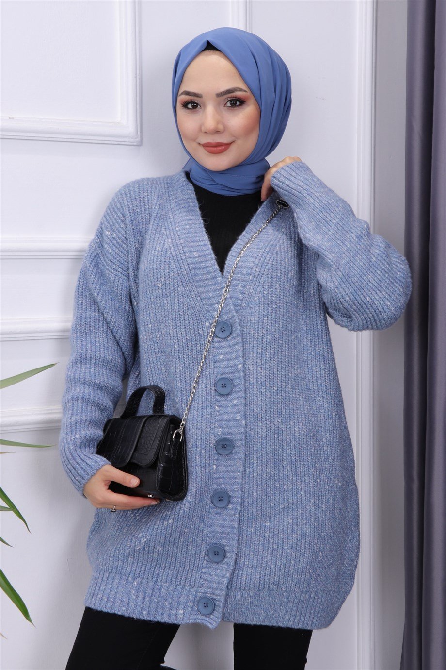 DÜĞMELİ HIRKA