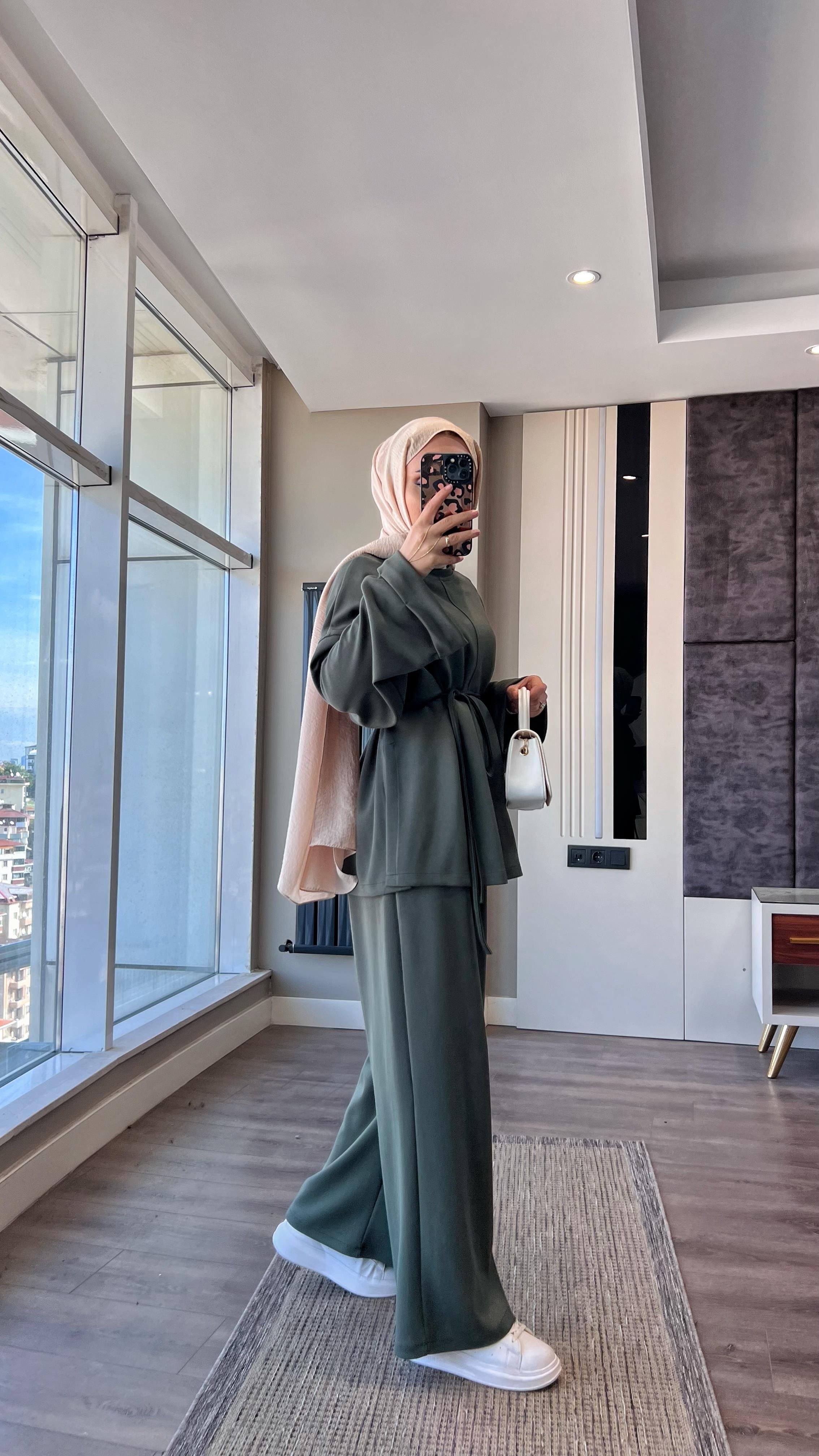 Kolu Katlamalı Oysho takım YeşilDubaiShowroomTAKIM05665