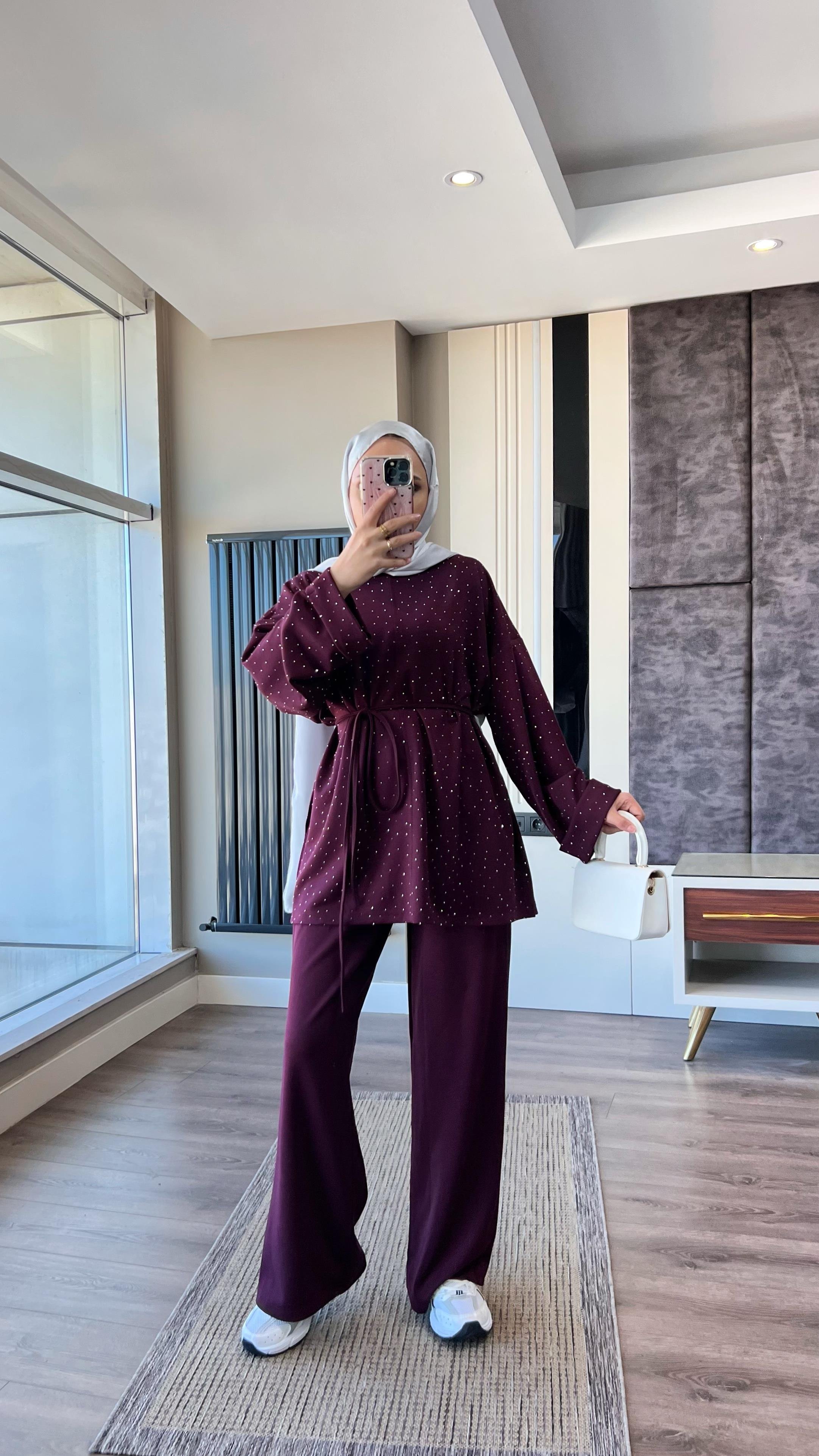 Üzeri Taşlı Pamuklu Takım CherryDubaiShowroomTAKIM514506