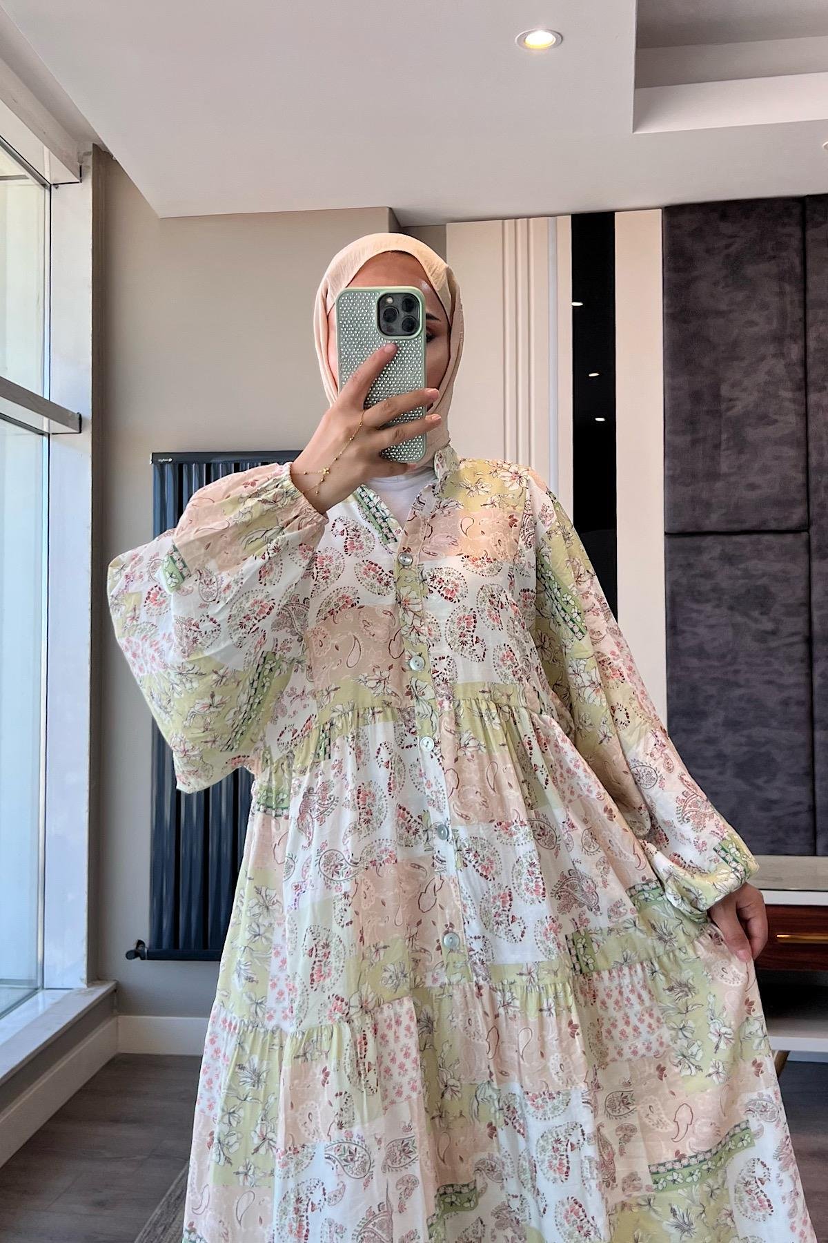 Yarım Patlı Desenli Elbise Yeşil Çiçekli DubaiShowroomELBİSELER01551-YŞL