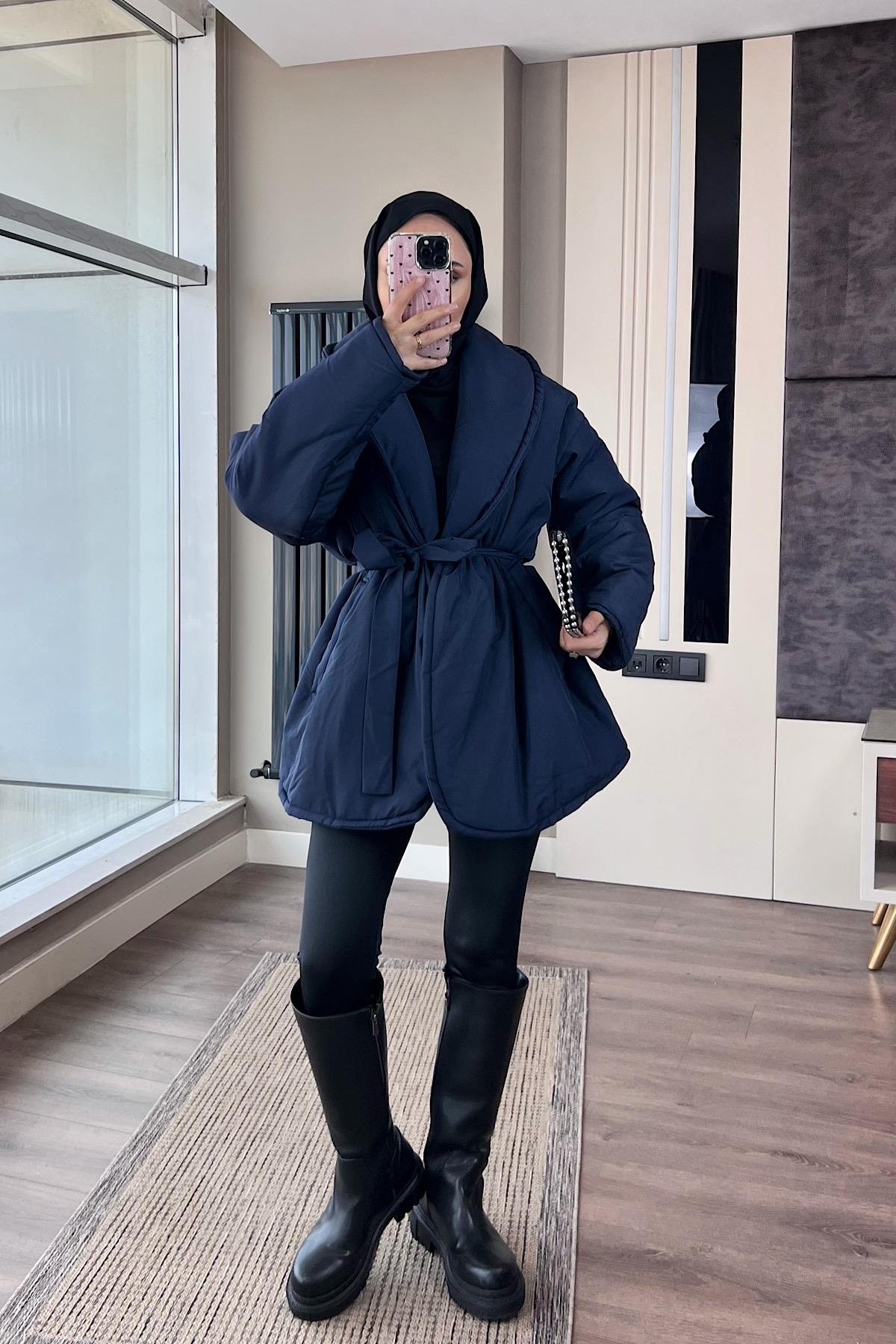 Düz Kuşaklı Şişme Mont LacivertDubaiShowroomDIŞ GİYİM05912