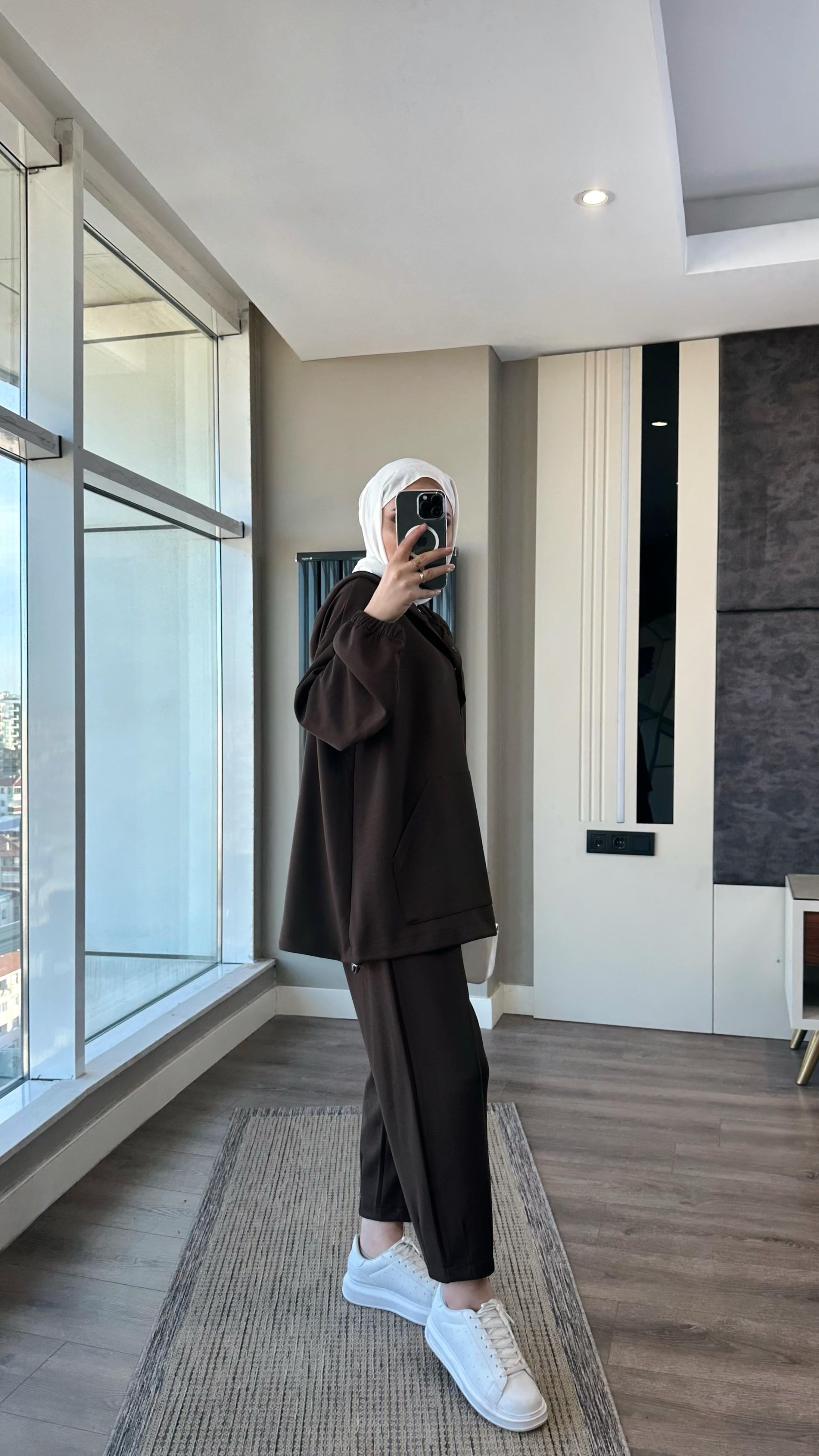 Paçası Pensli Kapşonlu Takım Kahverengi DubaiShowroomTAKIM01038