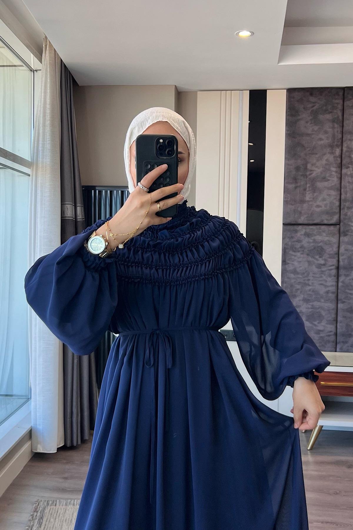 Yakası ve Kolu Lastikli Şifon Elbise LacivertDubaiShowroomELBİSELER01084