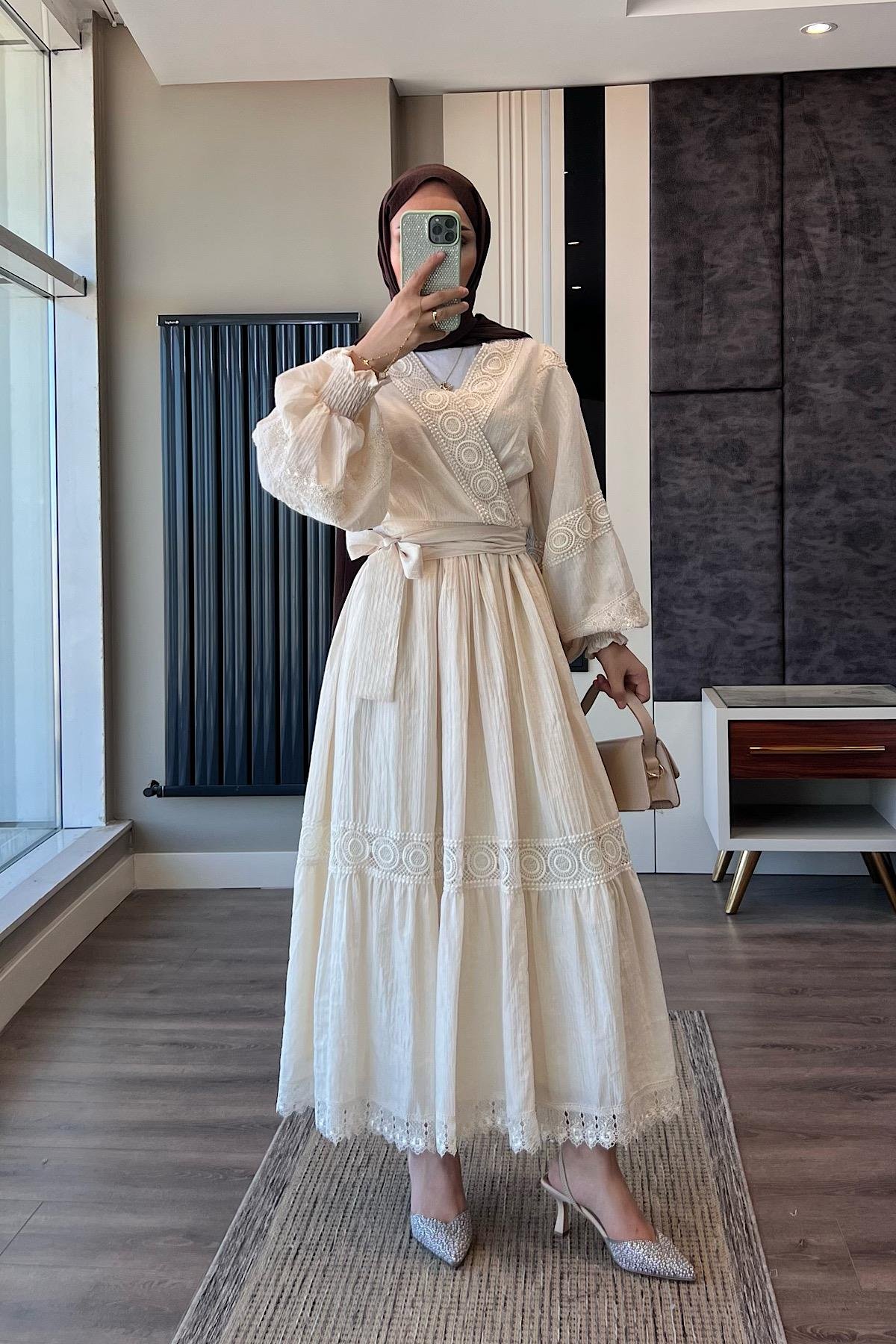 Fisto Detay İkili Takım KremDubaiShowroomTAKIM01558-KREM