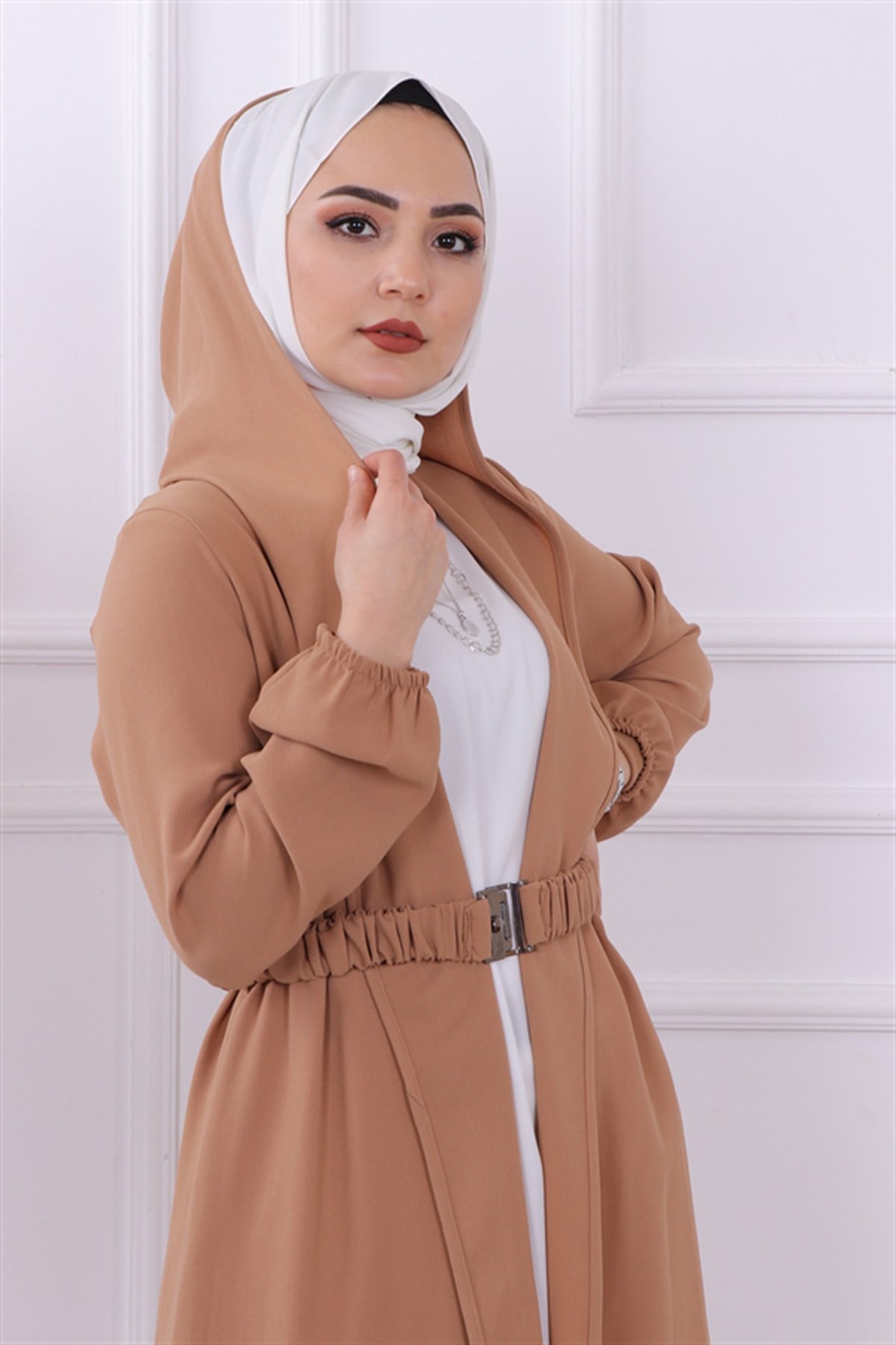 Kapşonlu kap camel