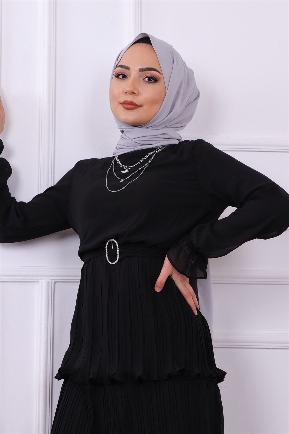 KAT KAT PLİSELİ ELBİSE SİYAH